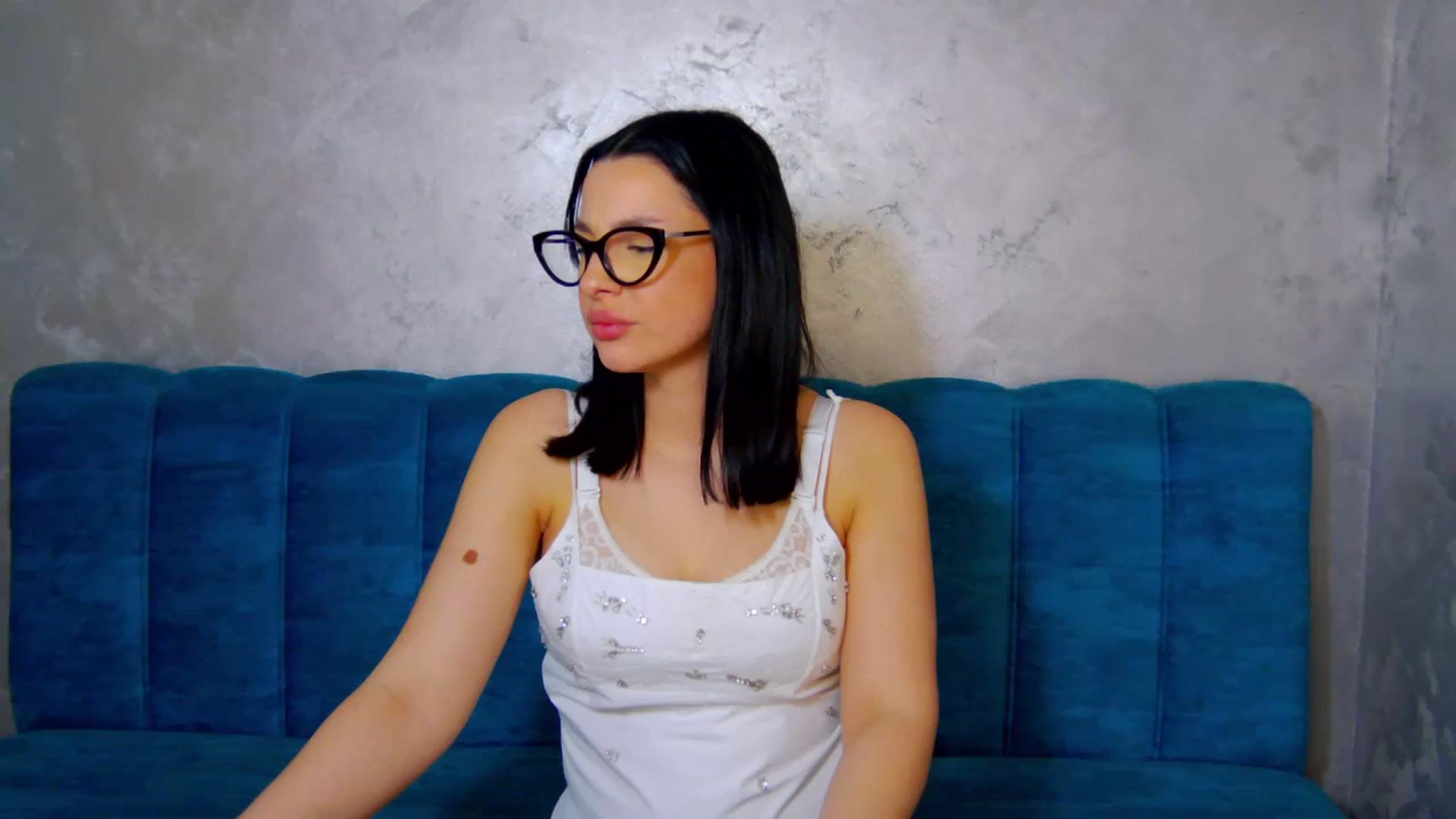 Gallery image thumbnail from SexyLittleMe's myfreecams stream on, 03/03/2025, 20:07 image 10 of 20