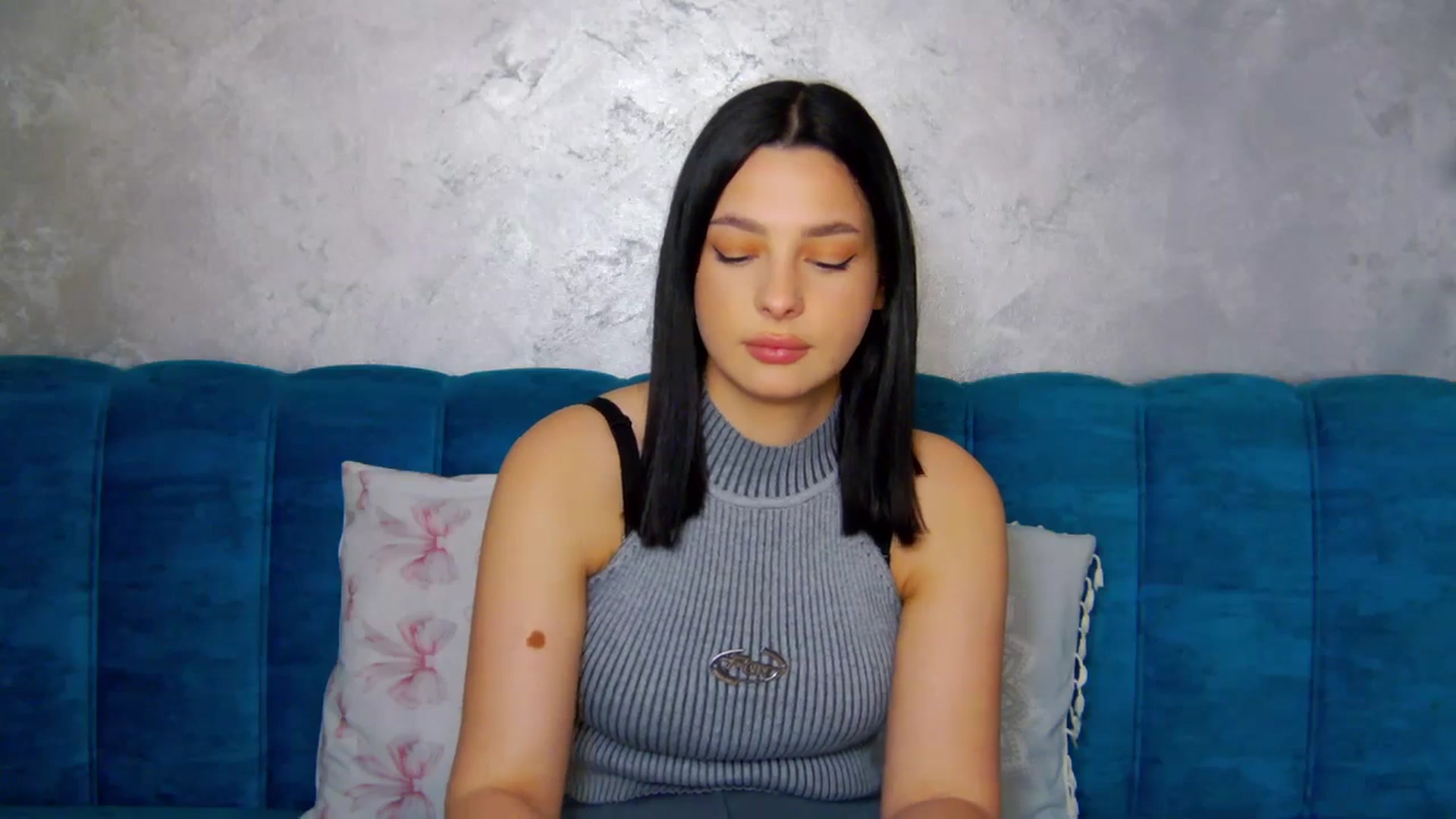 Gallery image thumbnail from SexyLittleMe's myfreecams stream on, 03/11/2025, 16:15 image 14 of 20