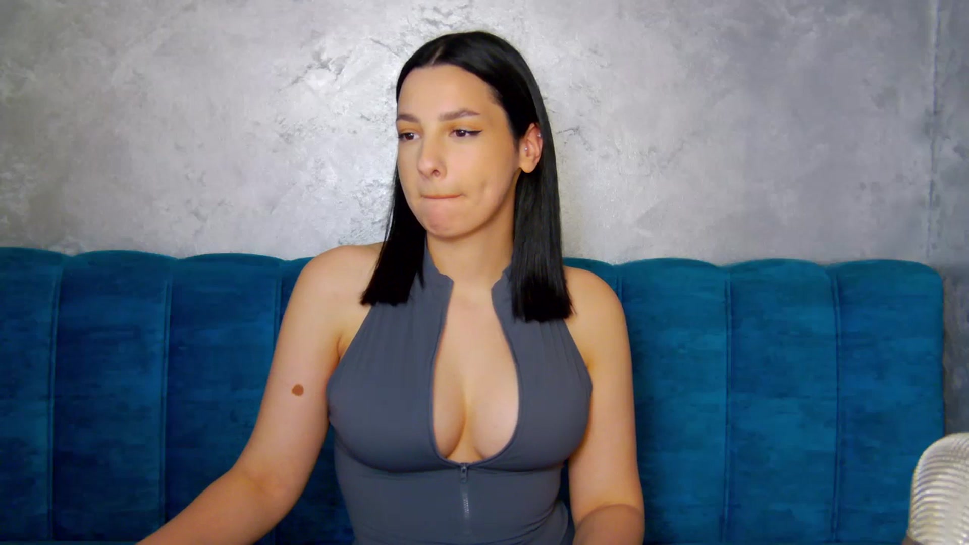 Gallery image thumbnail from SexyLittleMe's myfreecams stream on, 03/11/2025, 19:53 image 6 of 20