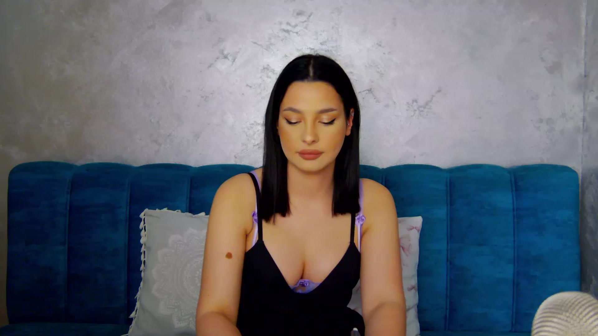 Gallery image thumbnail from SexyLittleMe's myfreecams stream on, 03/12/2025, 16:46 image 18 of 20