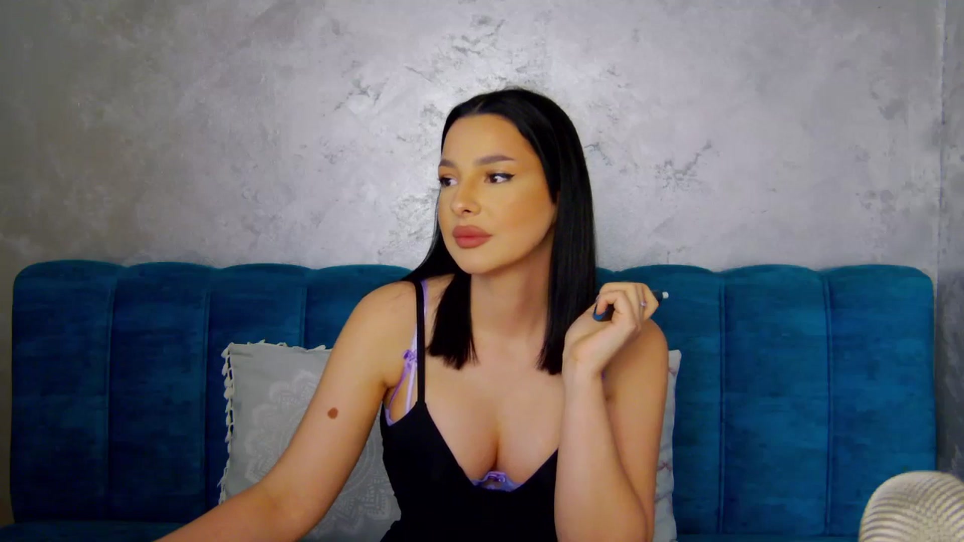 Gallery image thumbnail from SexyLittleMe's myfreecams stream on, 03/12/2025, 17:09 image 10 of 20