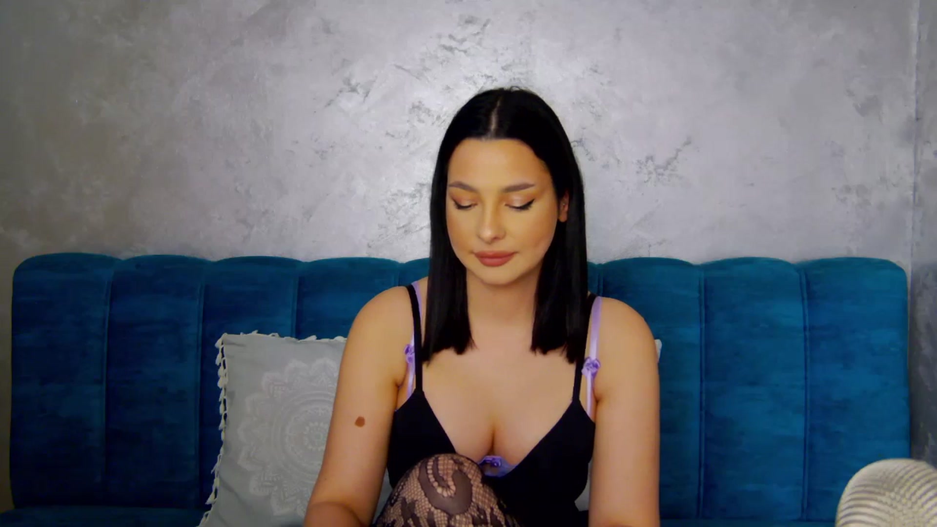 Gallery image thumbnail from SexyLittleMe's myfreecams stream on, 03/12/2025, 17:09 image 17 of 20