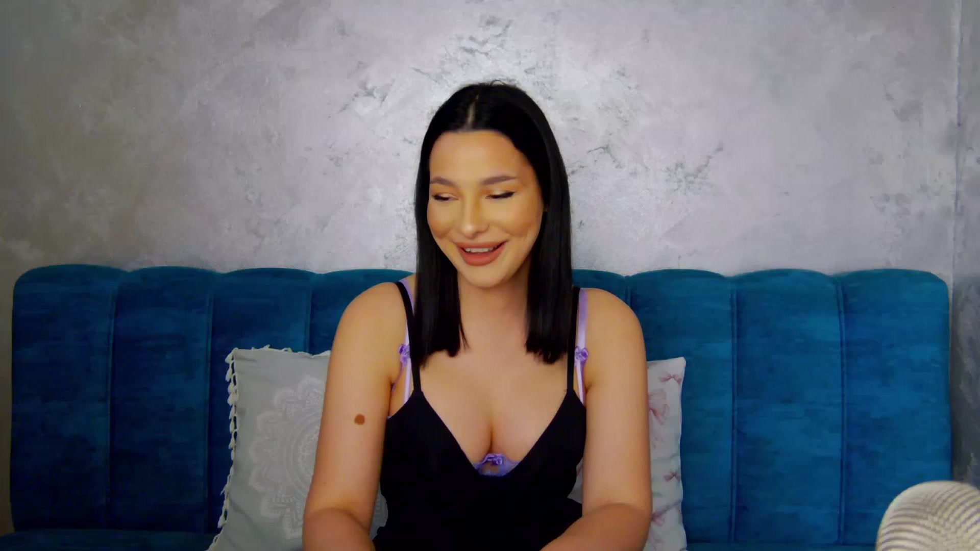 Gallery image thumbnail from SexyLittleMe's myfreecams stream on, 03/12/2025, 18:36 image 1 of 20