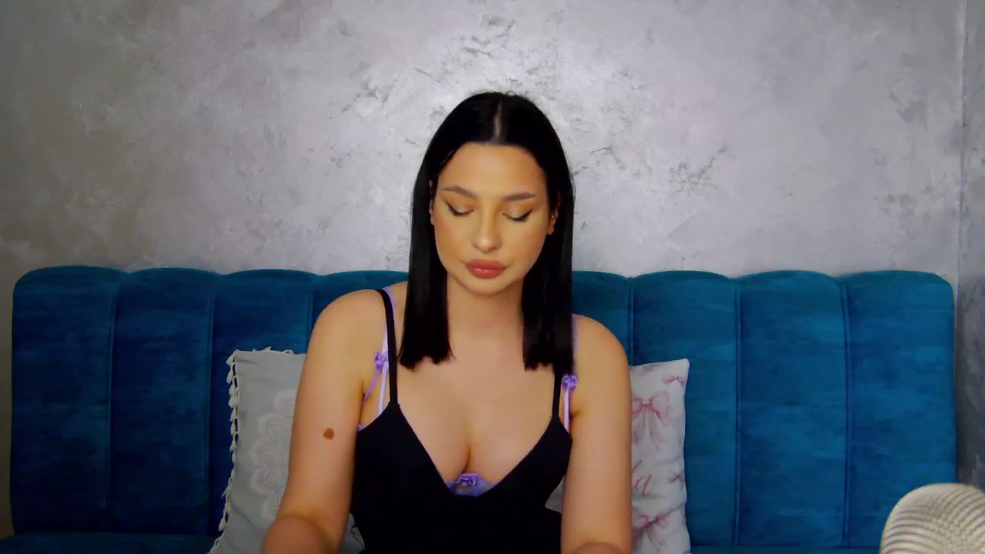 Gallery image thumbnail from SexyLittleMe's myfreecams stream on, 03/12/2025, 18:36 image 10 of 20