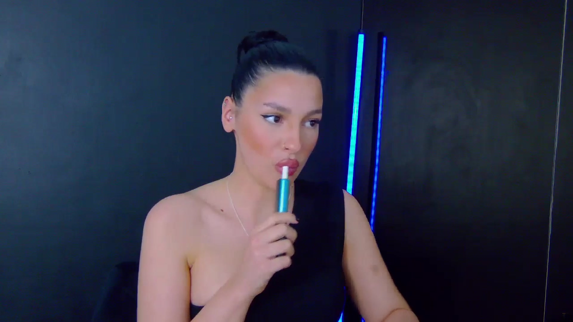 Gallery image thumbnail from SexyLittleMe's myfreecams stream on, 03/14/2025, 15:04 image 14 of 20