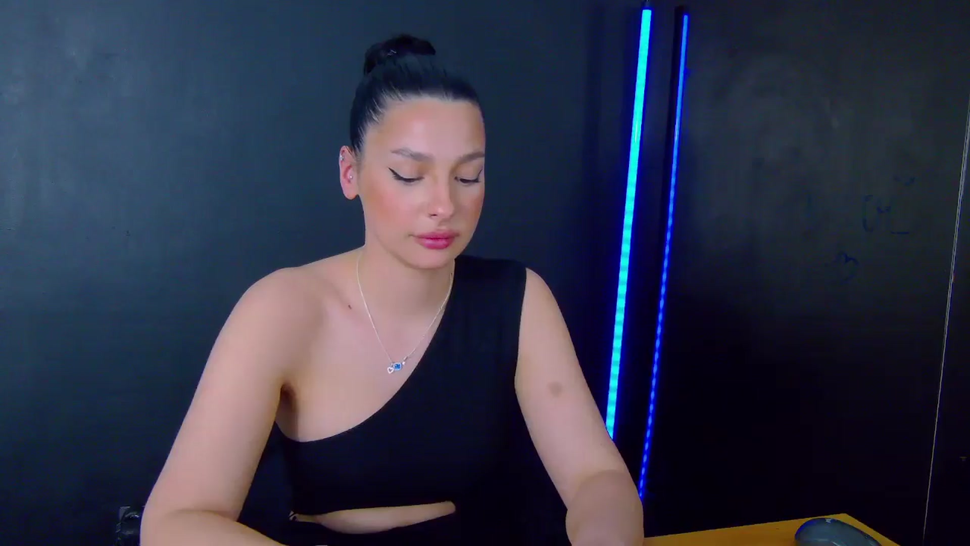 Gallery image thumbnail from SexyLittleMe's myfreecams stream on, 03/14/2025, 19:12 image 20 of 20