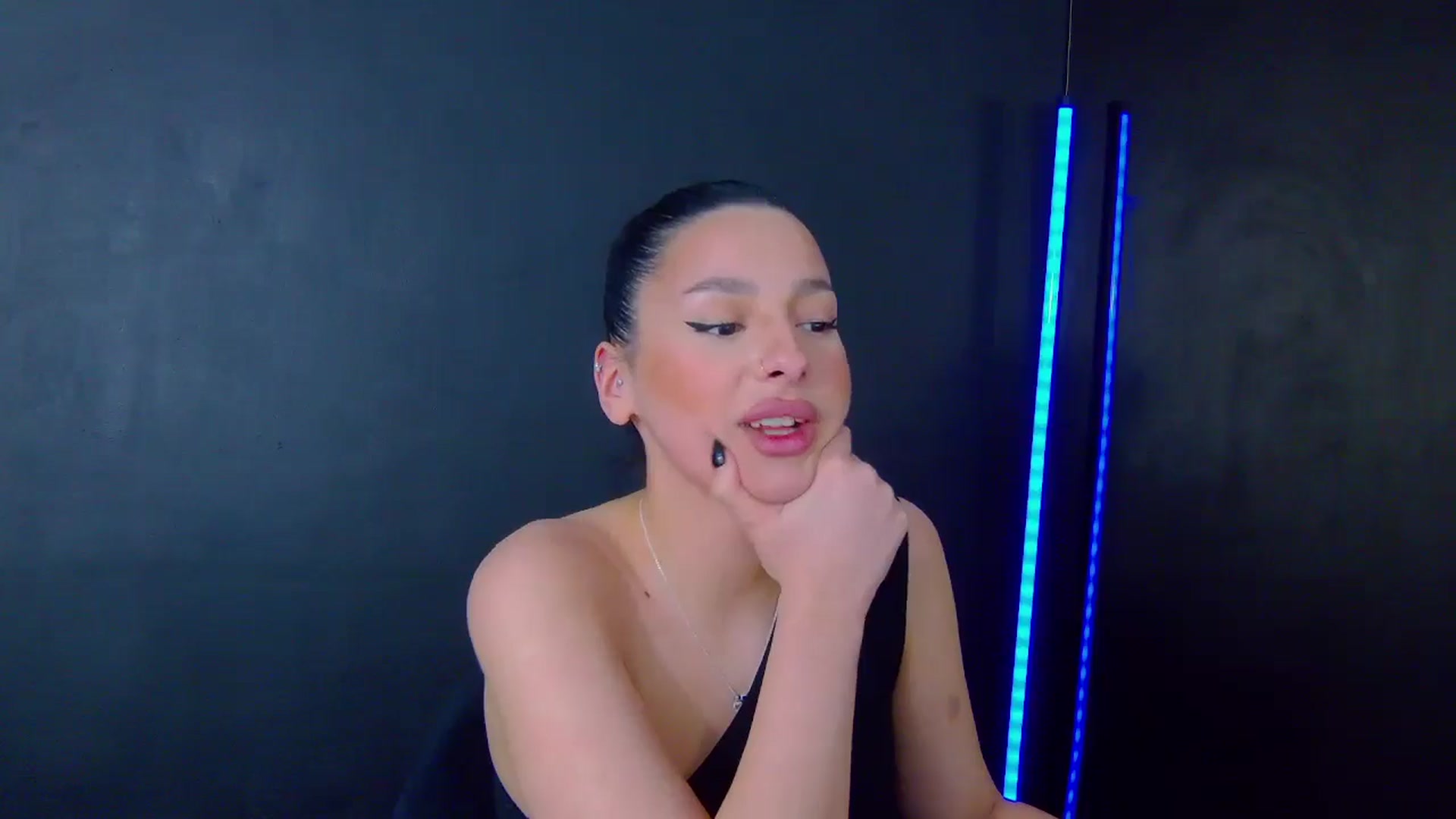 Gallery image thumbnail from SexyLittleMe's myfreecams stream on, 03/14/2025, 19:12 image 9 of 20