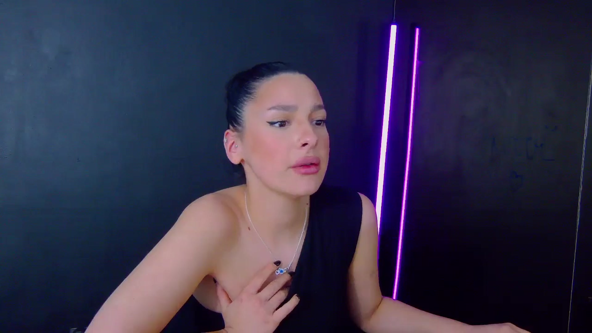 Gallery image thumbnail from SexyLittleMe's myfreecams stream on, 03/14/2025, 20:13 image 2 of 20