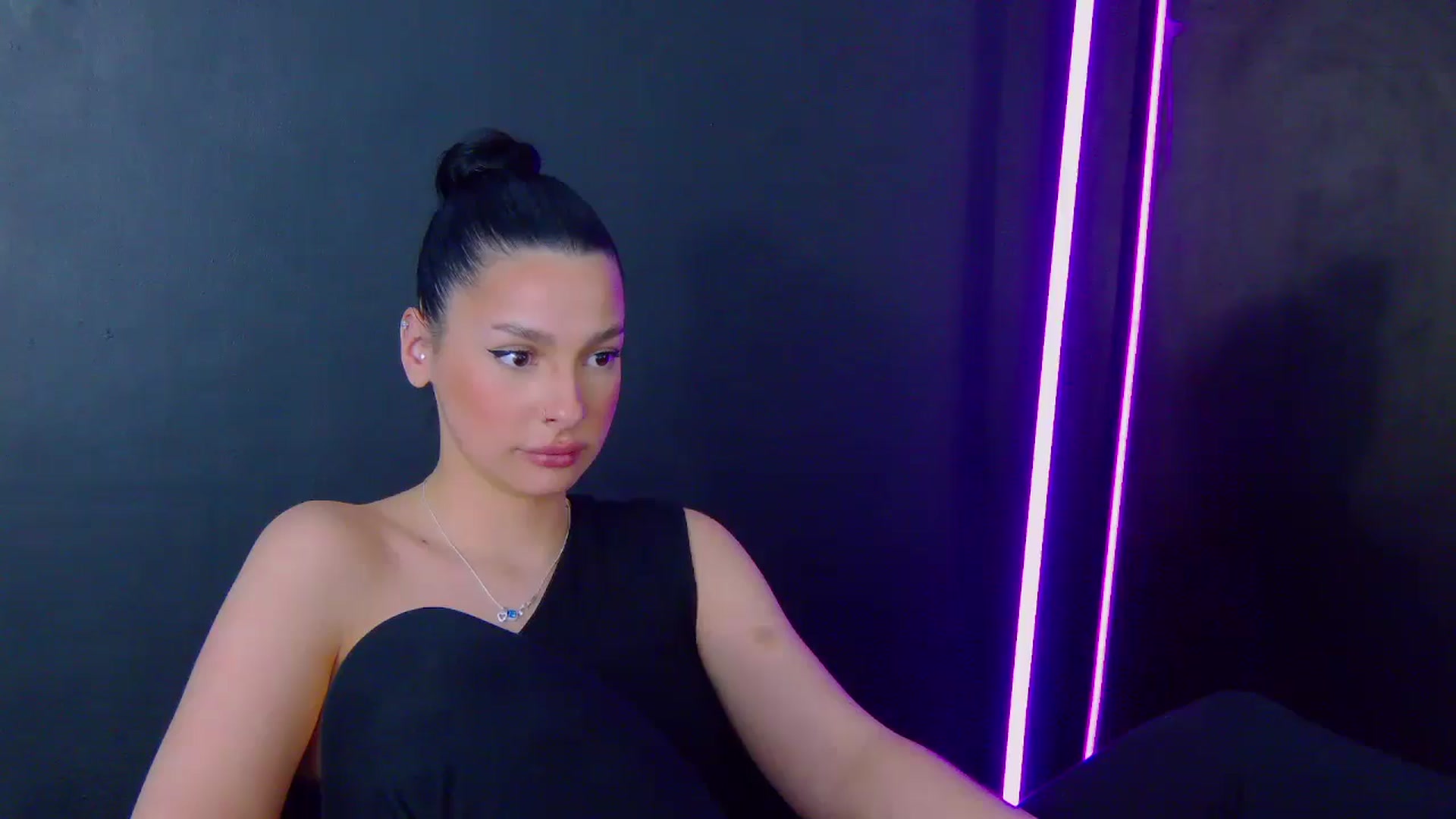 Gallery image thumbnail from SexyLittleMe's myfreecams stream on, 03/14/2025, 20:13 image 11 of 20