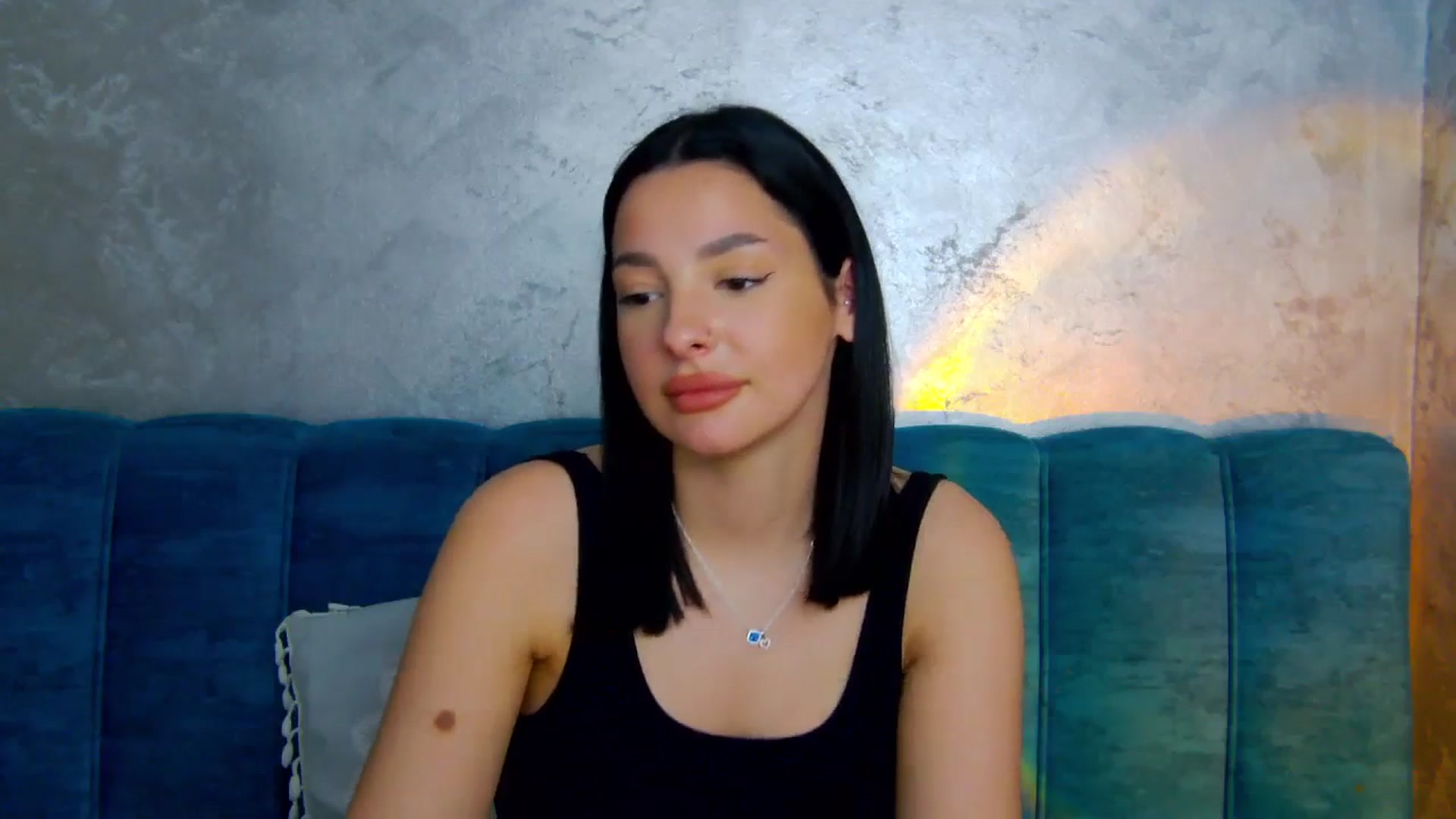 Gallery image thumbnail from SexyLittleMe's myfreecams stream on, 03/17/2025, 15:42 image 9 of 20