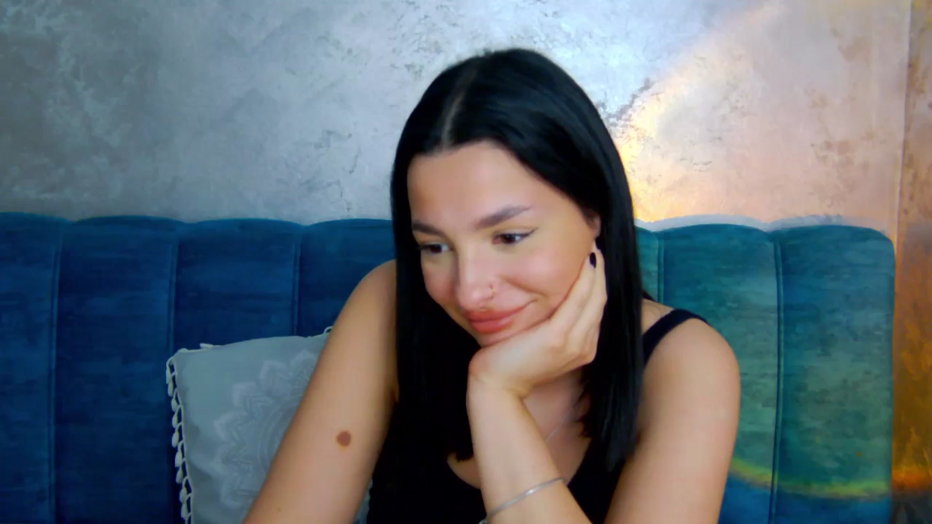 Gallery image thumbnail from SexyLittleMe's myfreecams stream on, 03/17/2025, 15:42 image 19 of 20
