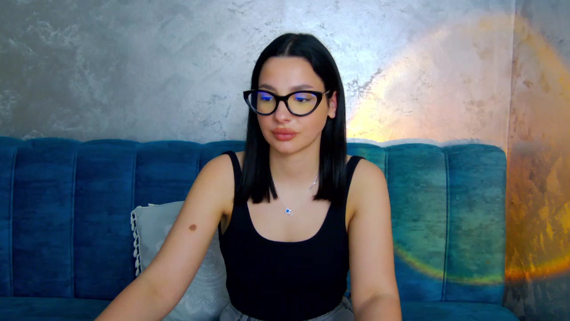 Gallery image thumbnail from SexyLittleMe's myfreecams stream on, 03/17/2025, 15:42 image 16 of 20