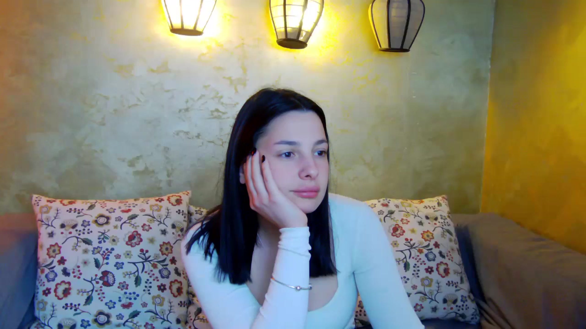 Gallery image thumbnail from SexyLittleMe's myfreecams stream on, 03/19/2025, 18:09 image 14 of 20
