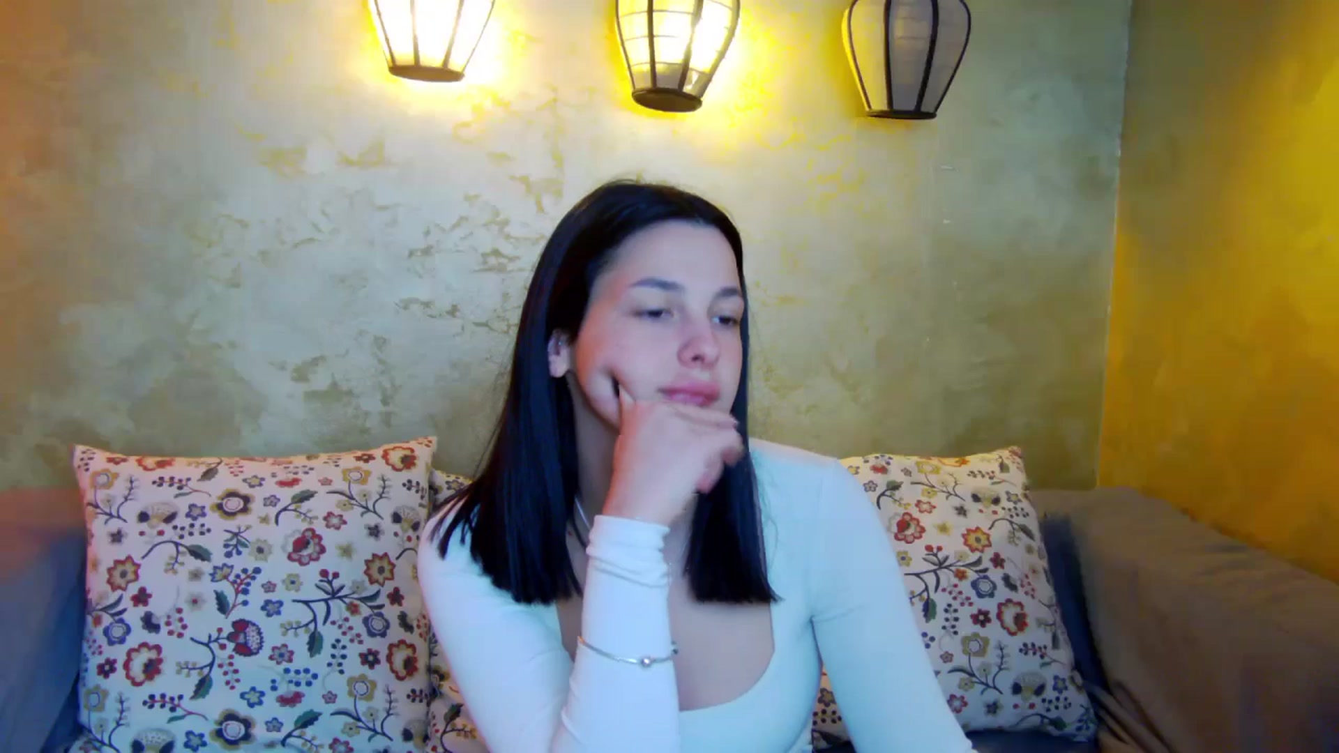 Gallery image thumbnail from SexyLittleMe's myfreecams stream on, 03/19/2025, 18:09 image 13 of 20
