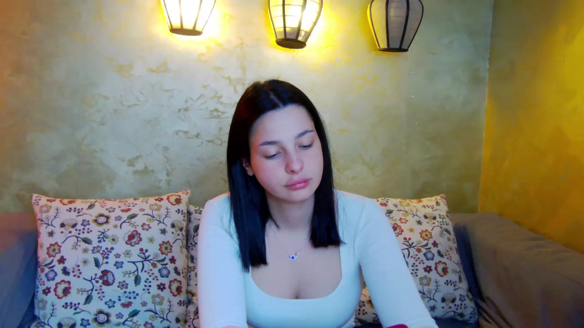 Gallery image thumbnail from SexyLittleMe's myfreecams stream on, 03/19/2025, 18:09 image 10 of 20
