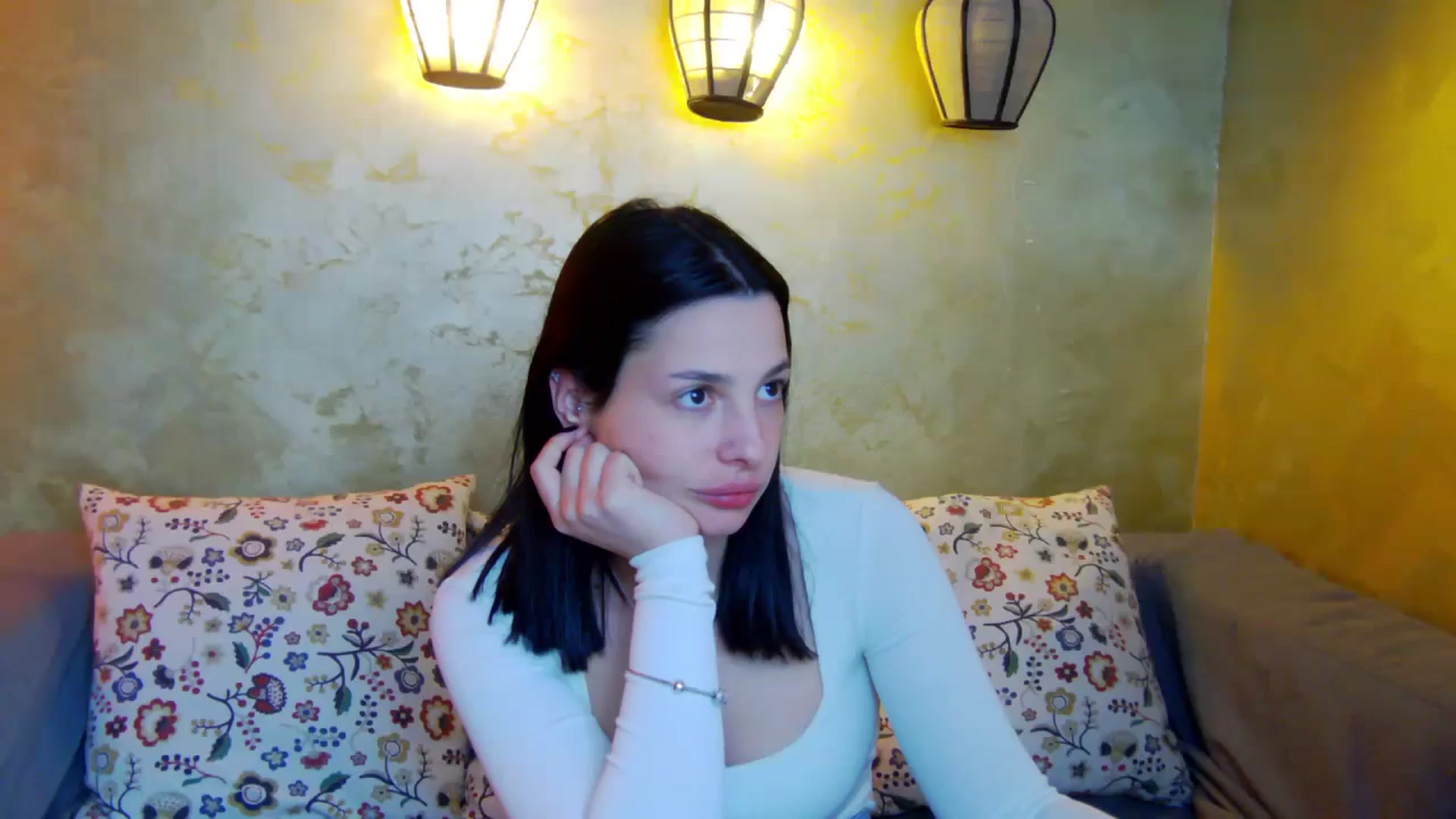 Gallery image thumbnail from SexyLittleMe's myfreecams stream on, 03/19/2025, 18:09 image 12 of 20