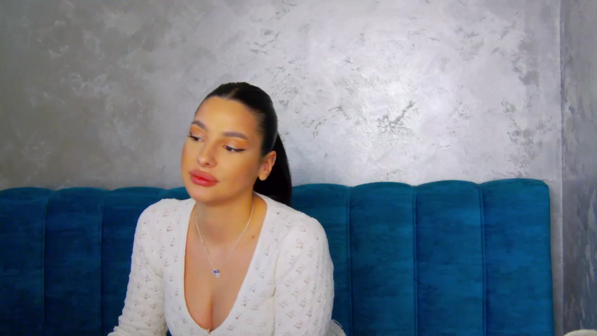 Gallery image thumbnail from SexyLittleMe's myfreecams stream on, 03/21/2025, 14:48 image 12 of 20
