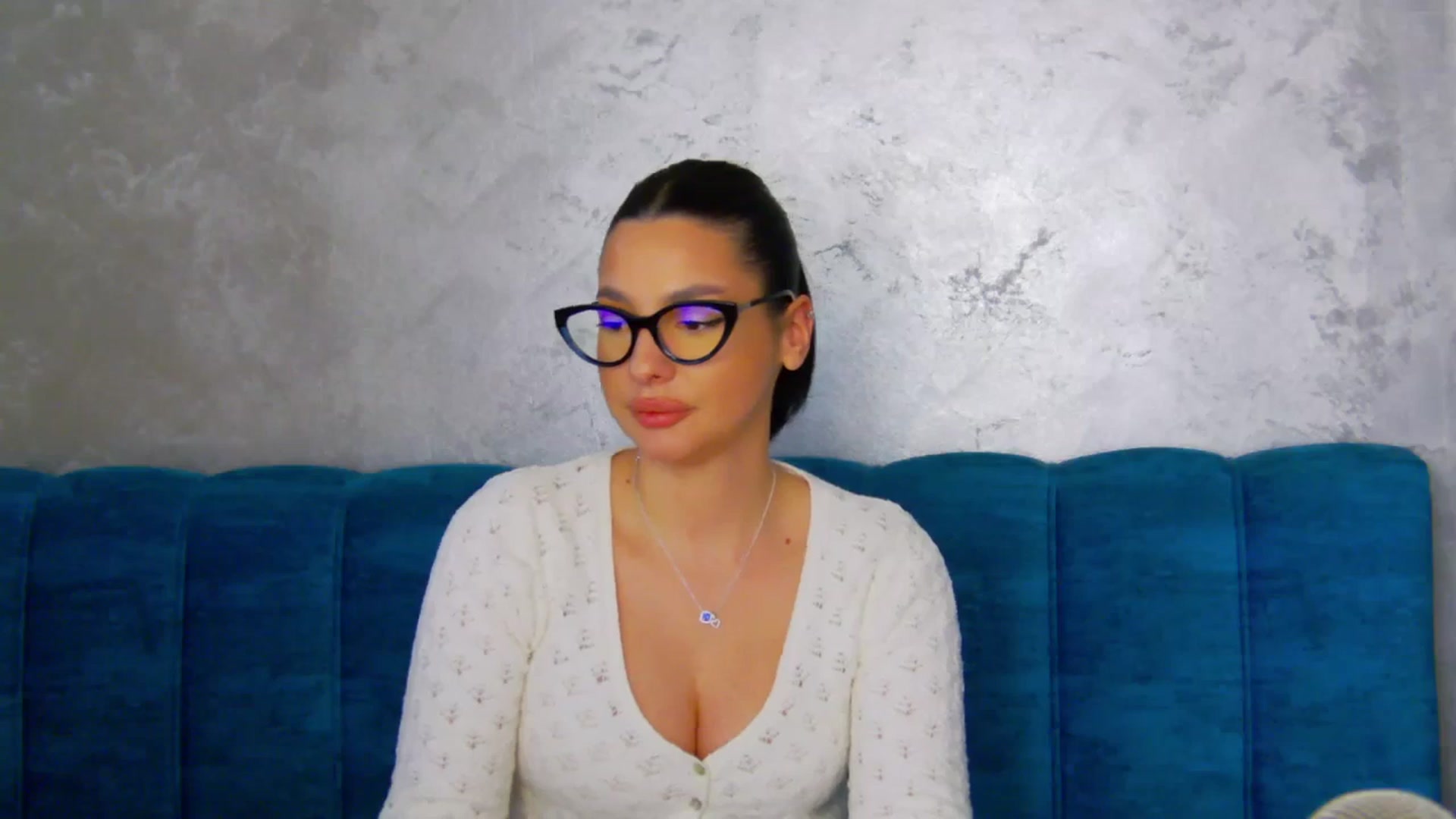Gallery image thumbnail from SexyLittleMe's myfreecams stream on, 03/21/2025, 17:31 image 8 of 20