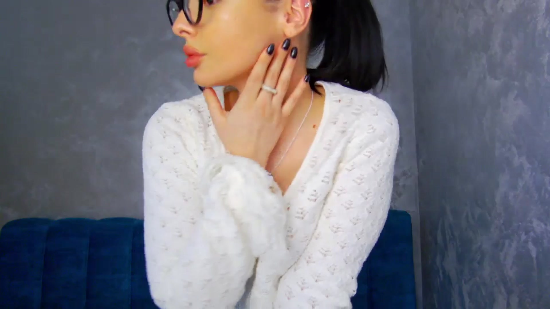 Gallery image thumbnail from SexyLittleMe's myfreecams stream on, 03/21/2025, 17:31 image 15 of 20