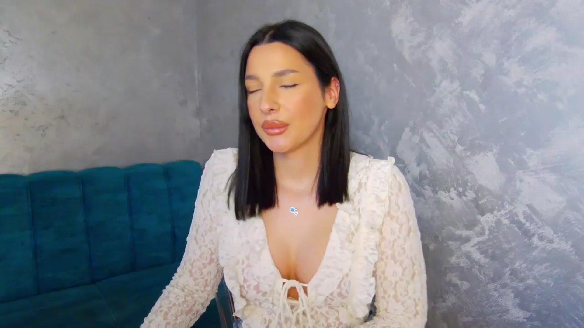 Gallery image thumbnail from SexyLittleMe's myfreecams stream on, 03/22/2025, 18:20 image 3 of 20