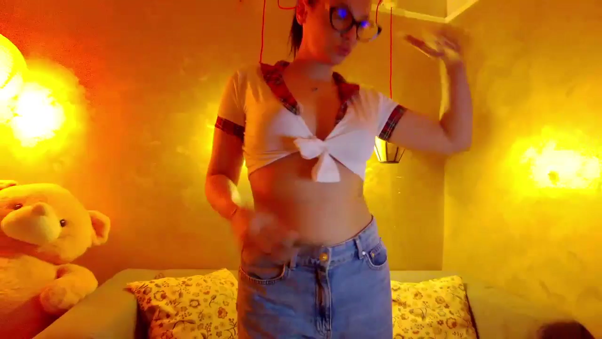 Gallery image thumbnail from SexyLittleMe's myfreecams stream on, 03/24/2025, 20:20 image 11 of 20