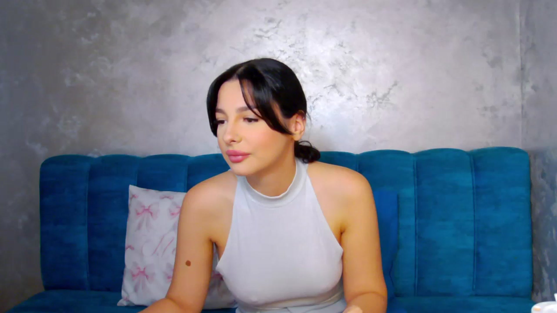 Gallery image thumbnail from SexyLittleMe's myfreecams stream on, 04/02/2025, 15:13 image 9 of 20