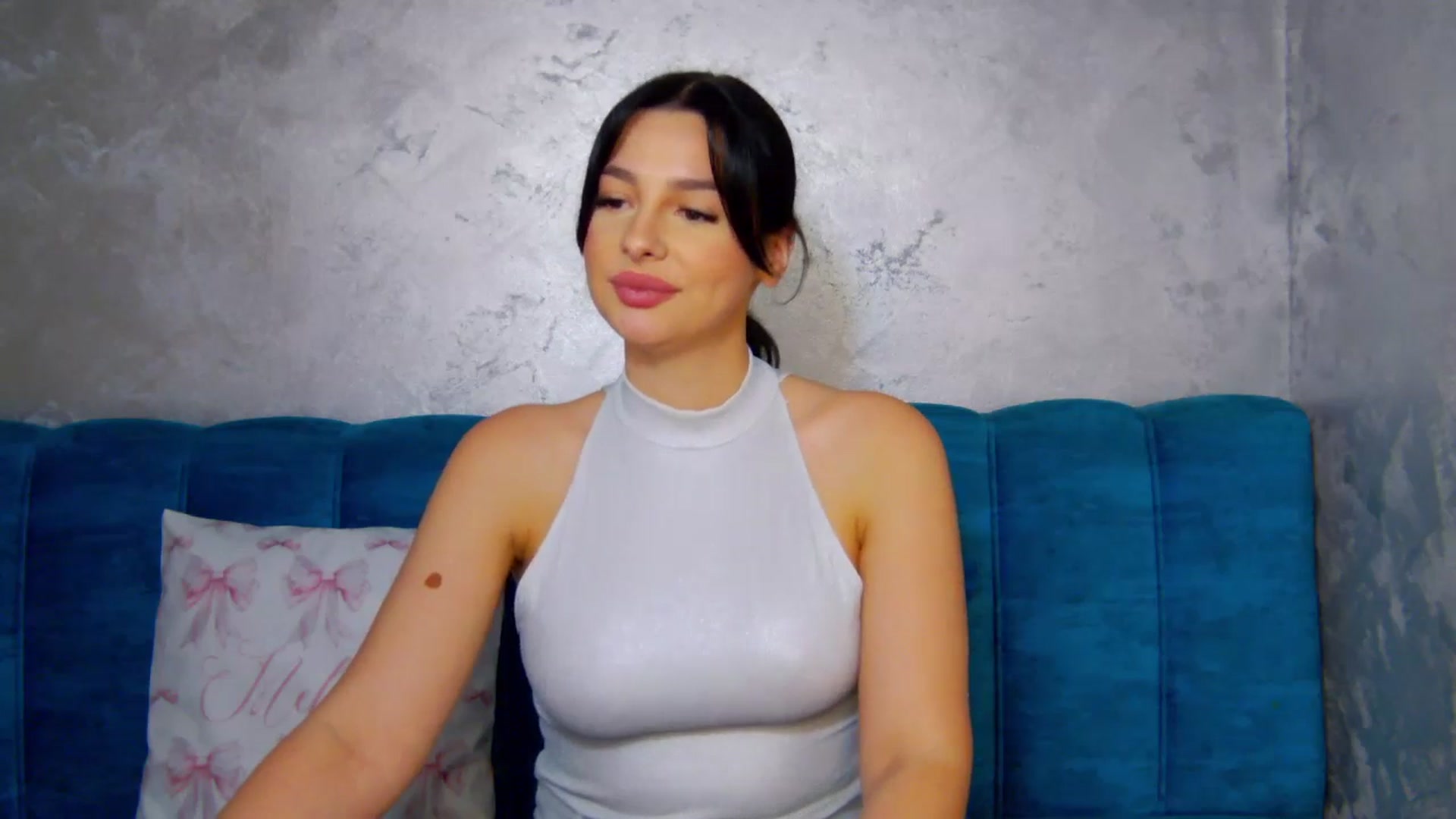 Gallery image thumbnail from SexyLittleMe's myfreecams stream on, 04/02/2025, 17:09 image 9 of 20