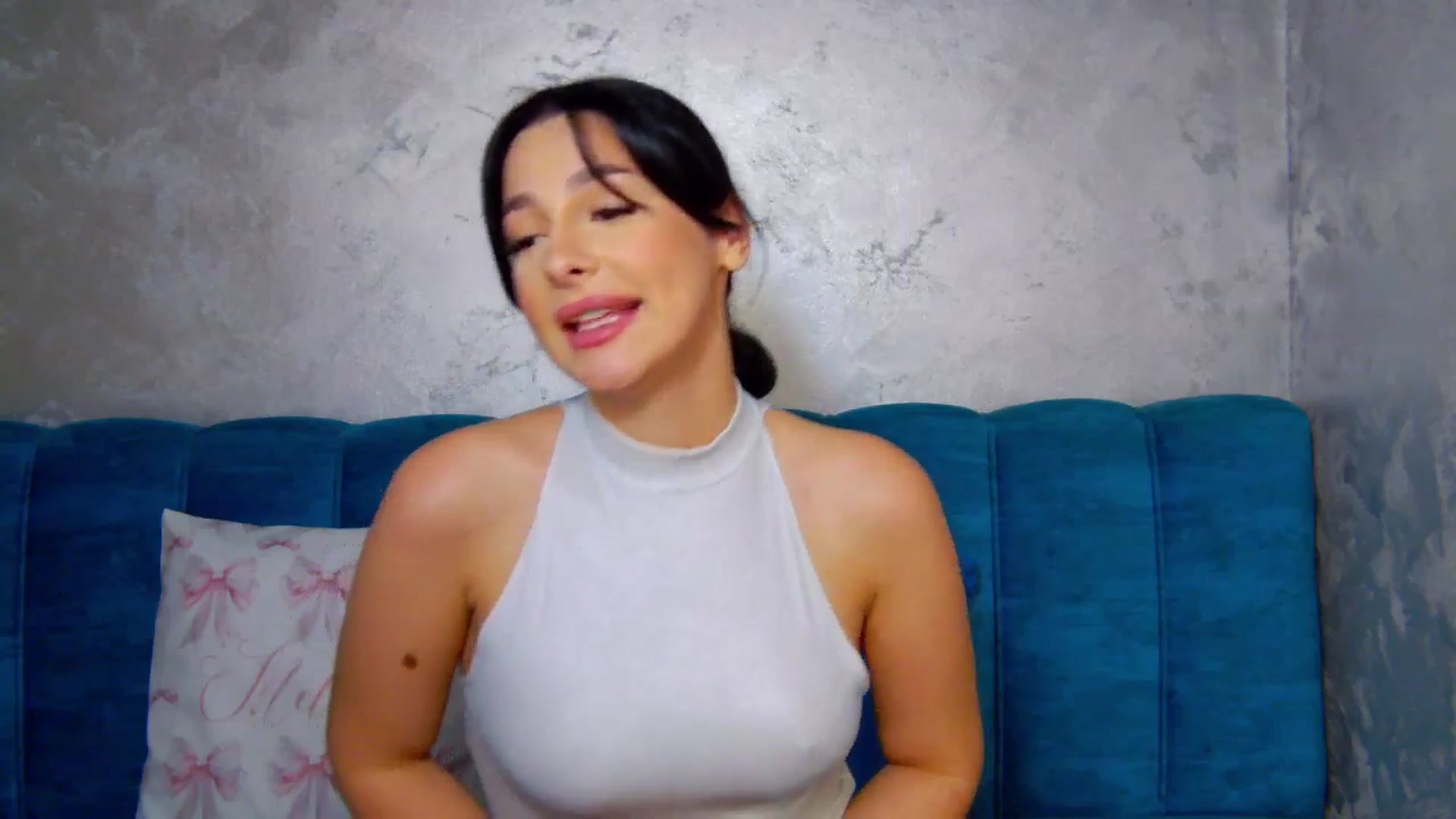 Gallery image thumbnail from SexyLittleMe's myfreecams stream on, 04/02/2025, 17:09 image 15 of 20