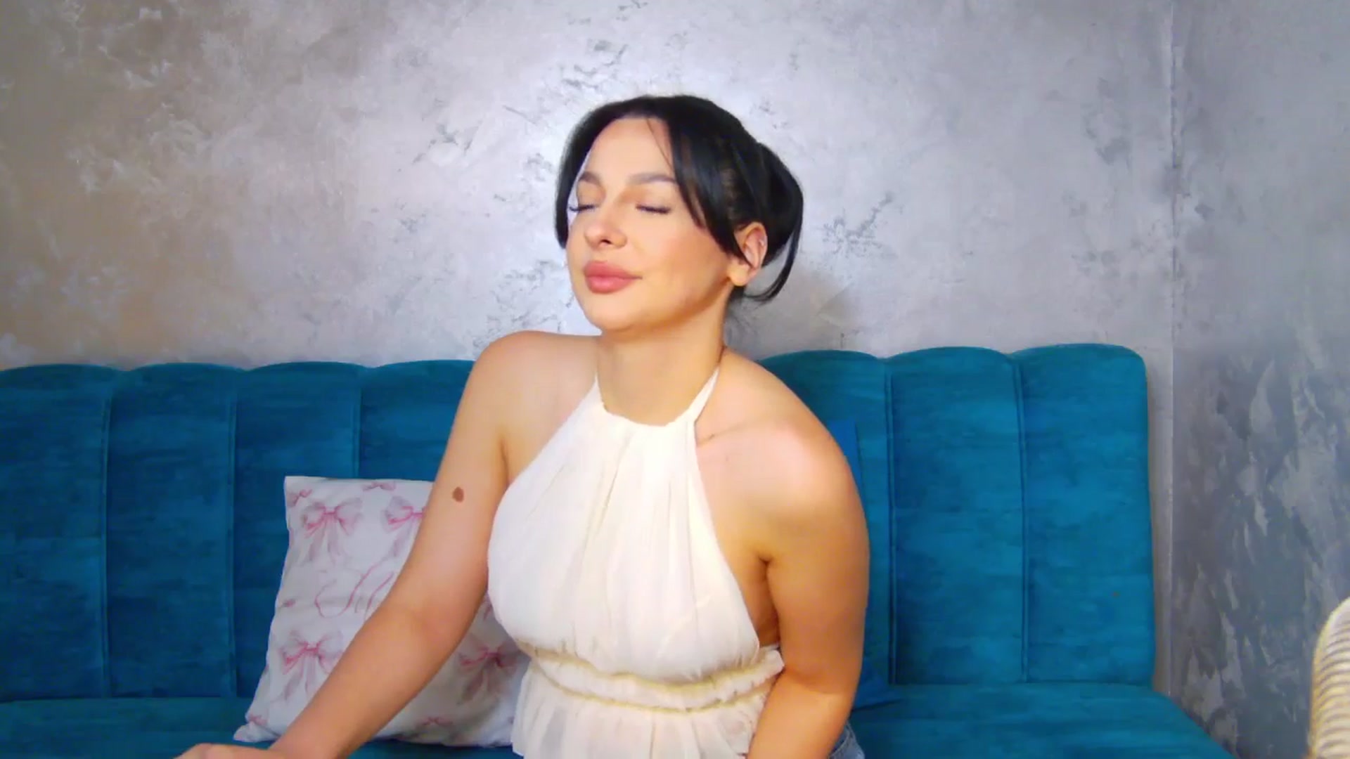 Gallery image thumbnail from SexyLittleMe's myfreecams stream on, 04/04/2025, 14:58 image 2 of 20