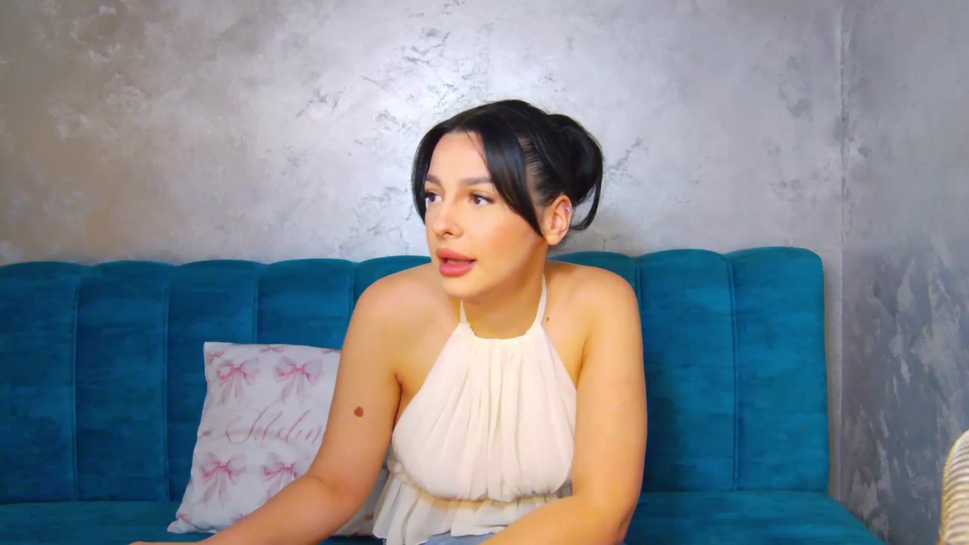 Gallery image thumbnail from SexyLittleMe's myfreecams stream on, 04/04/2025, 14:58 image 3 of 20