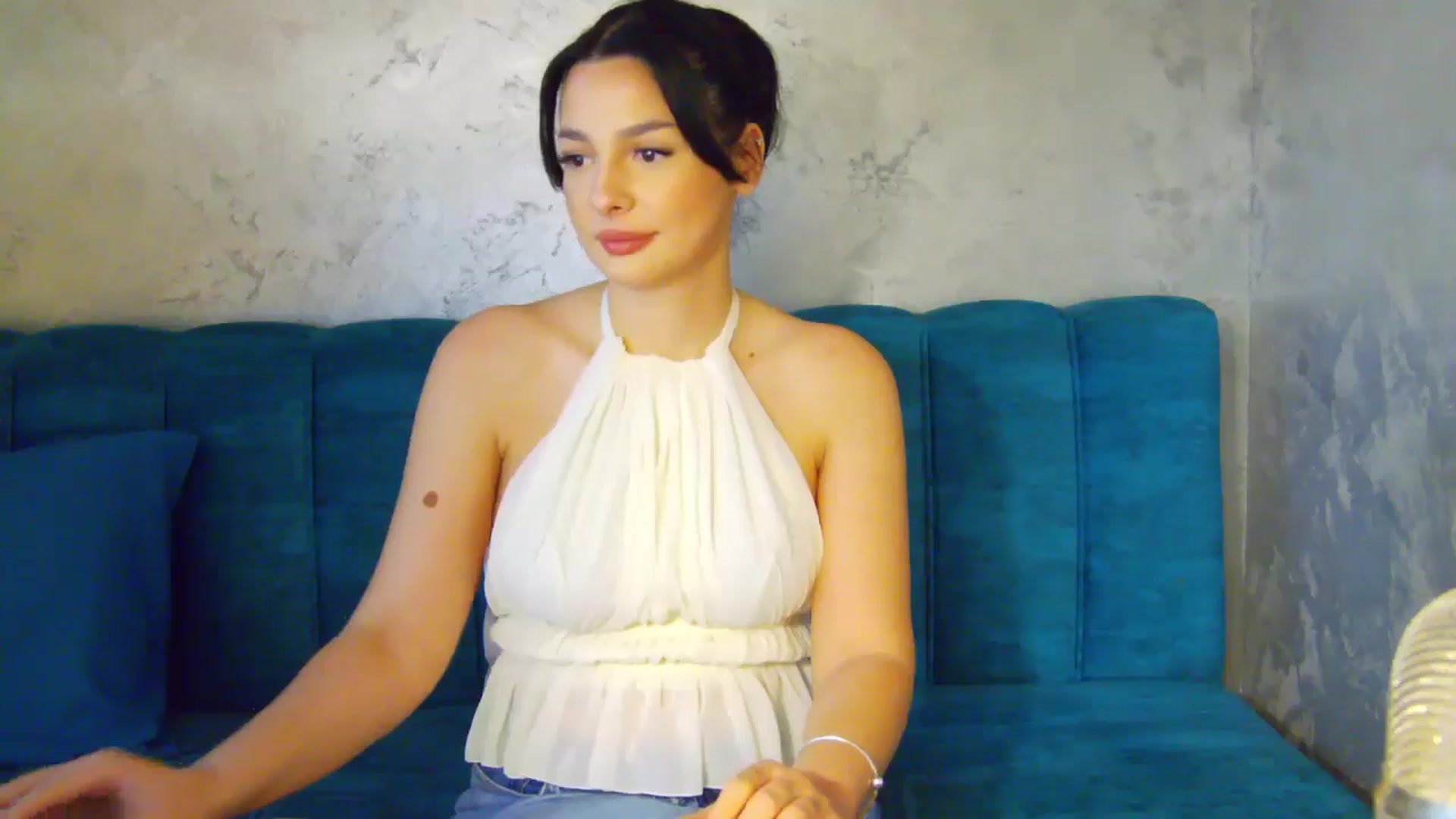 Gallery image thumbnail from SexyLittleMe's myfreecams stream on, 04/04/2025, 18:17 image 18 of 20