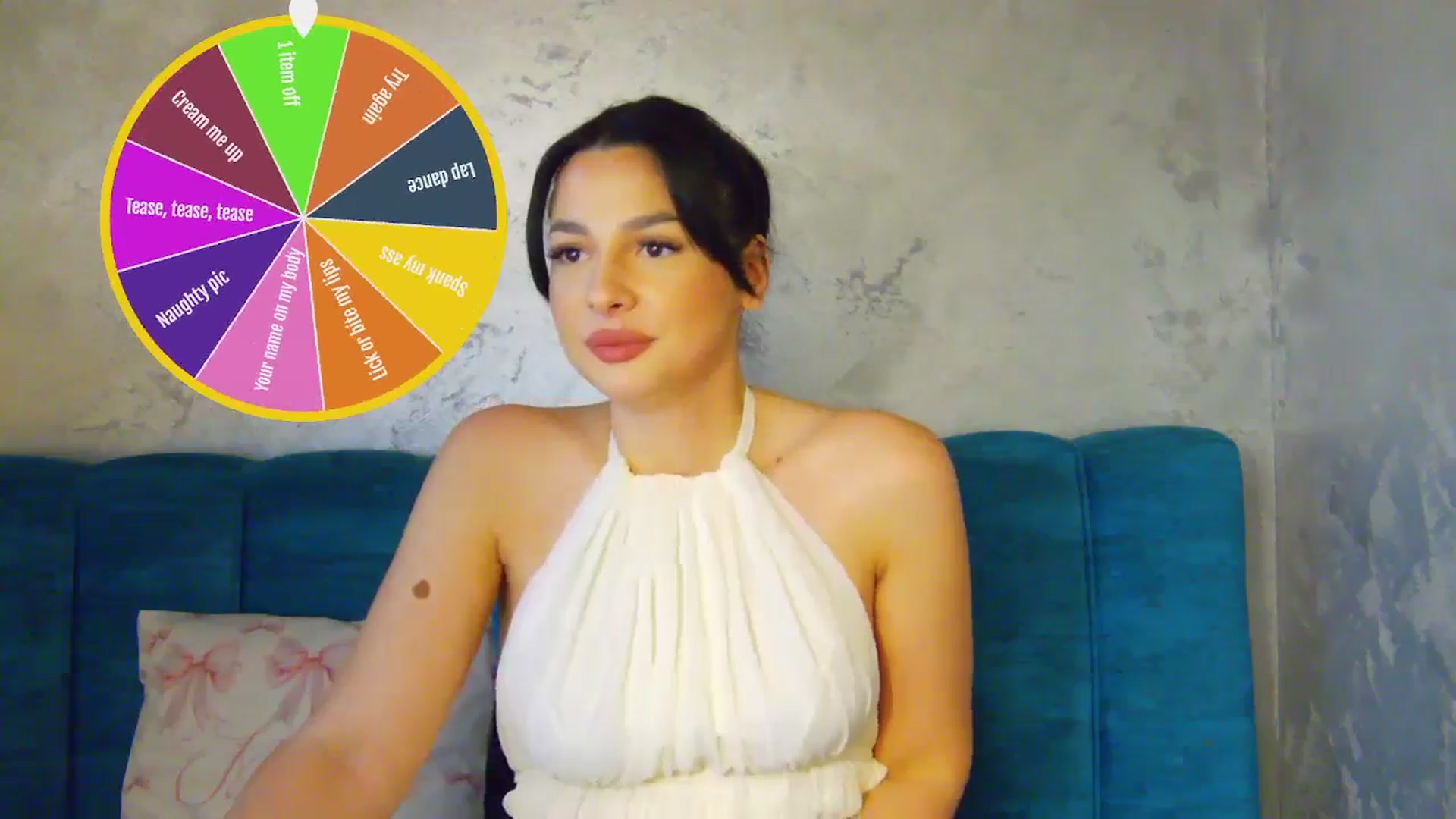 Gallery image thumbnail from SexyLittleMe's myfreecams stream on, 04/04/2025, 18:17 image 13 of 20