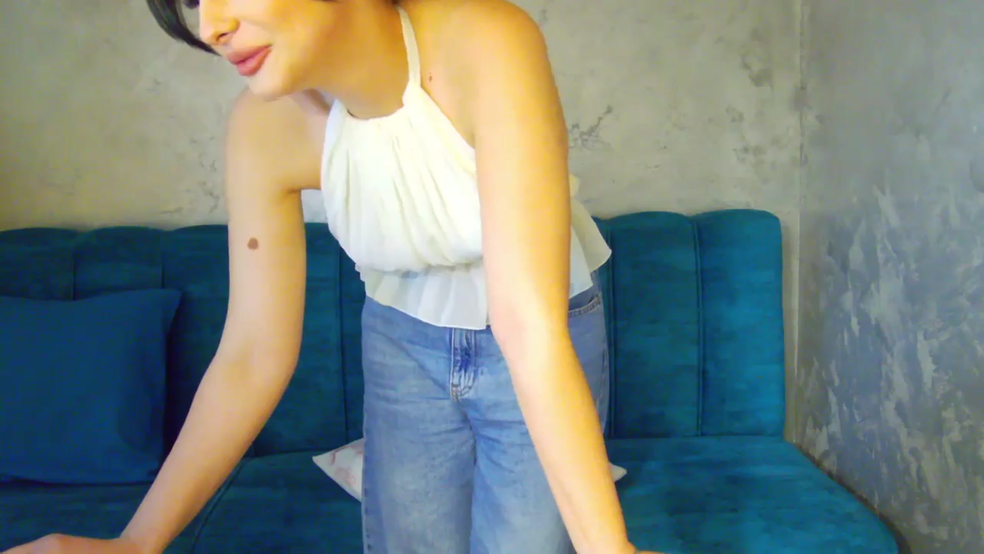Gallery image thumbnail from SexyLittleMe's myfreecams stream on, 04/04/2025, 18:17 image 15 of 20