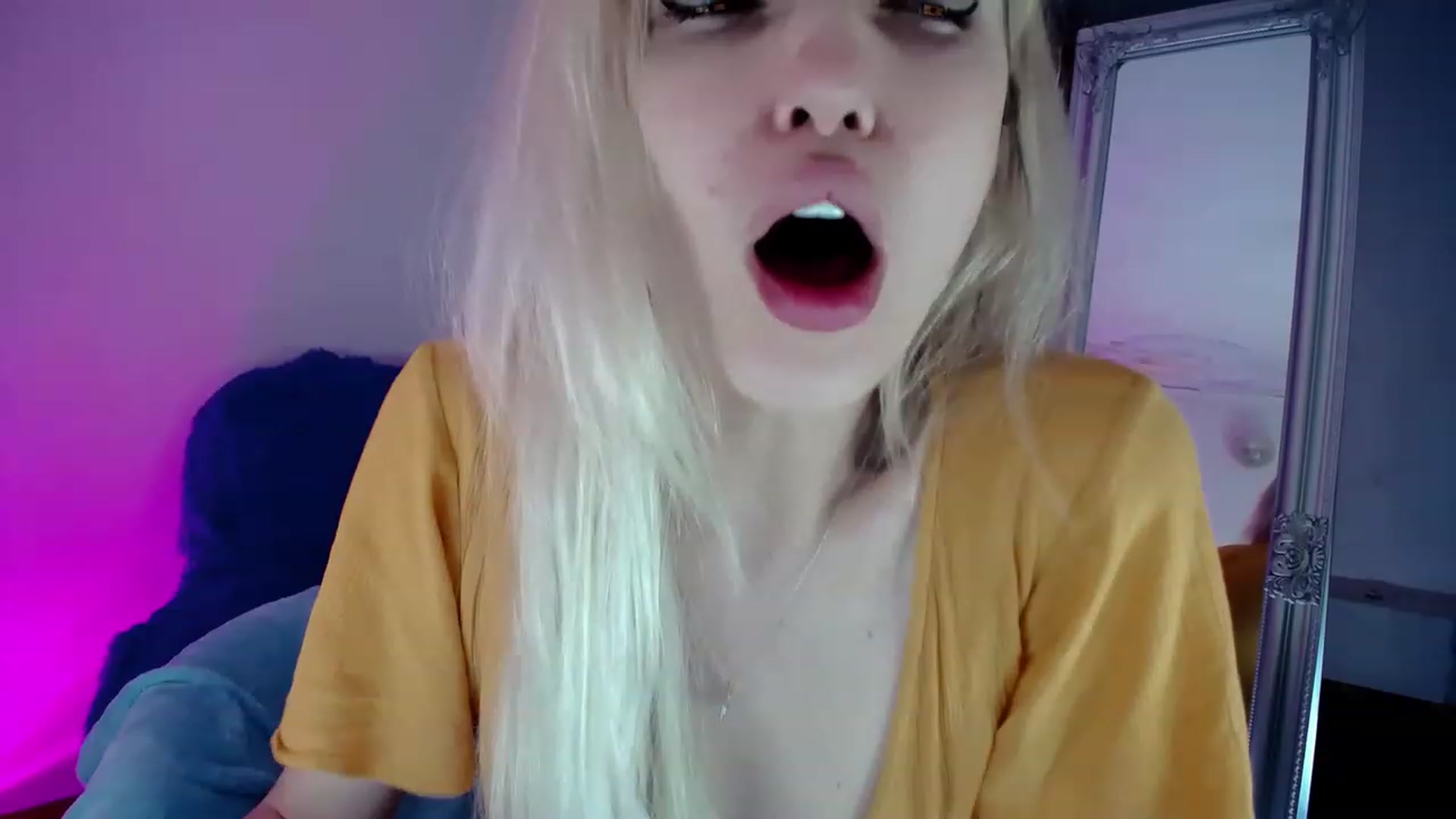 Gallery image thumbnail from SexyMilfa's myfreecams stream on, 11/15/2022, 24:13 image 4 of 20