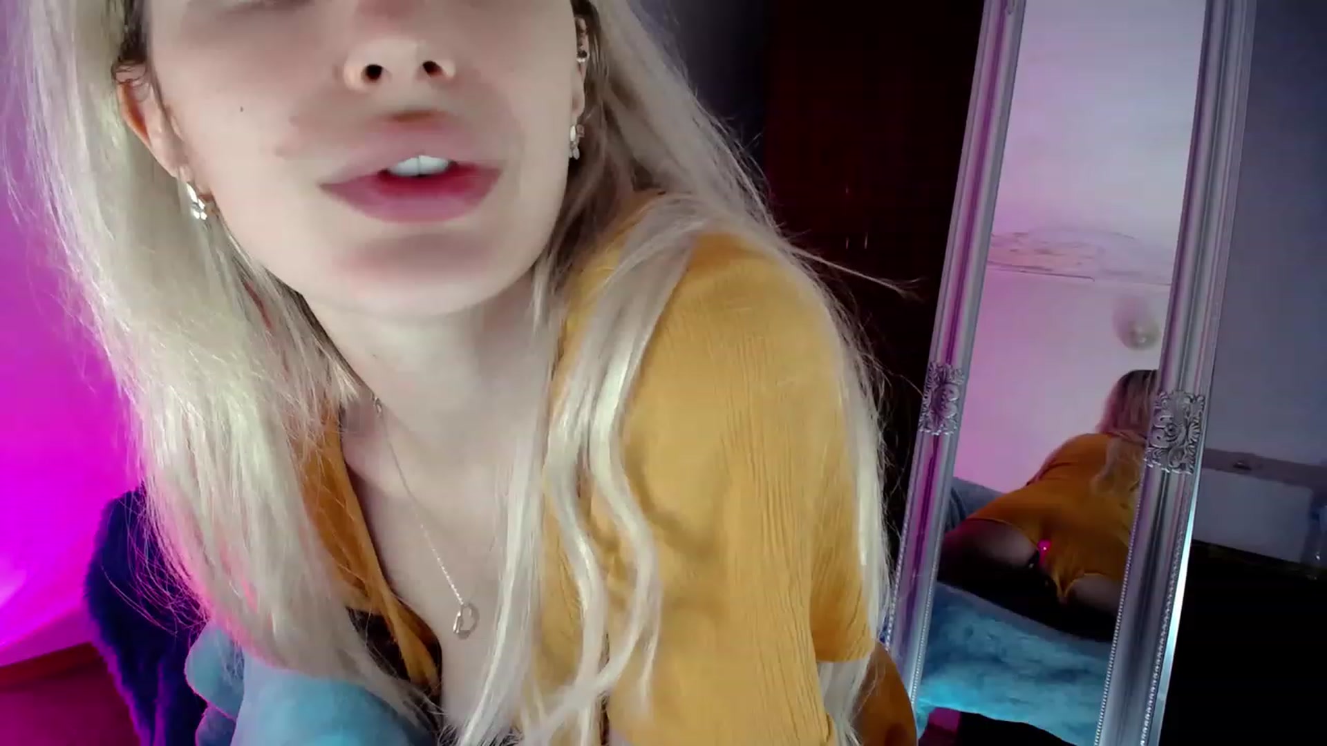 Gallery image thumbnail from SexyMilfa's myfreecams stream on, 11/15/2022, 24:13 image 1 of 20