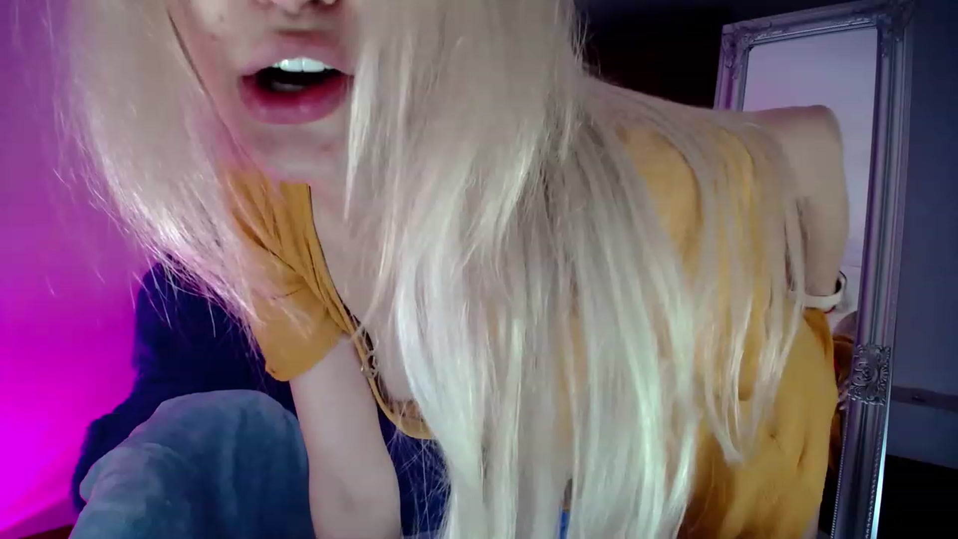 Gallery image thumbnail from SexyMilfa's myfreecams stream on, 11/15/2022, 24:13 image 11 of 20