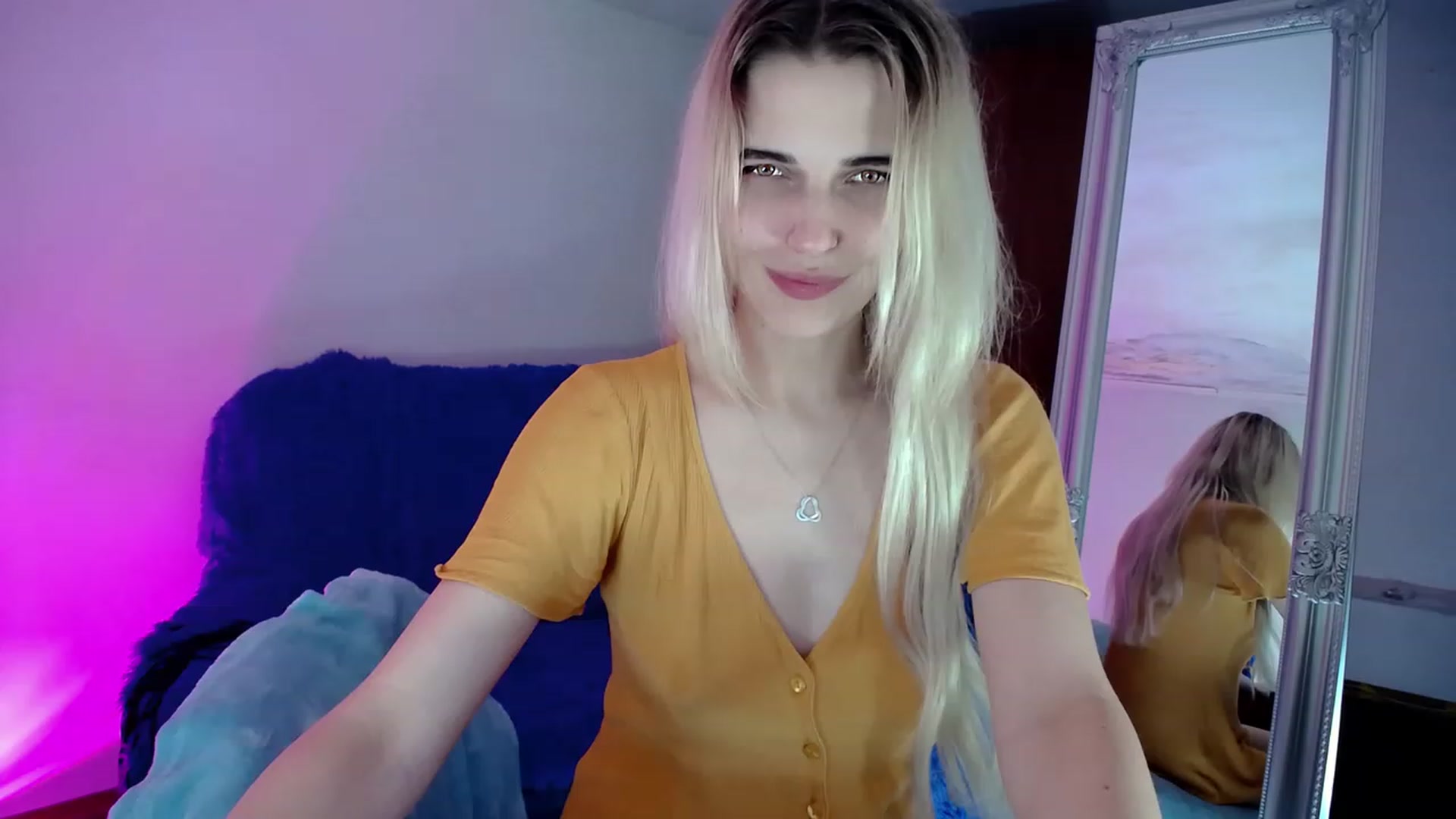 Gallery image thumbnail from SexyMilfa's myfreecams stream on, 11/15/2022, 01:29 image 5 of 20