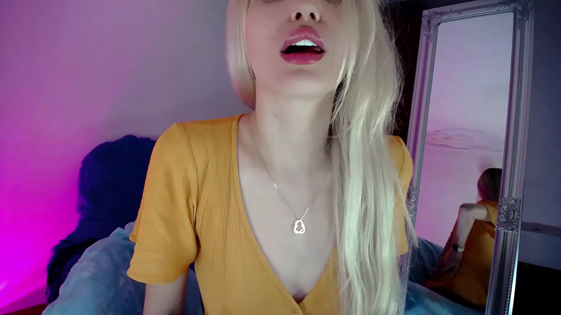 Gallery image thumbnail from SexyMilfa's myfreecams stream on, 11/15/2022, 01:29 image 18 of 20