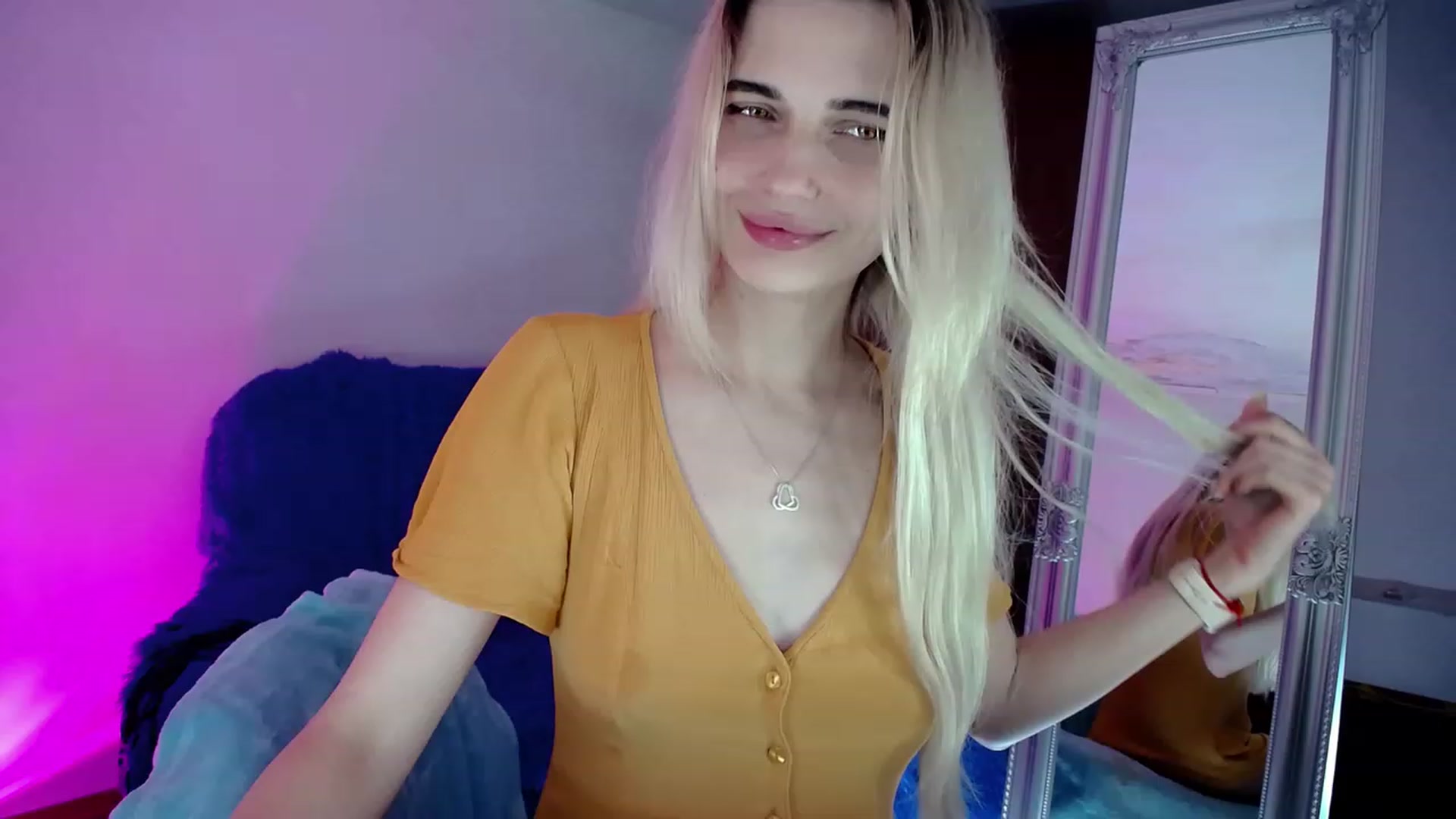 Gallery image thumbnail from SexyMilfa's myfreecams stream on, 11/15/2022, 01:29 image 10 of 20