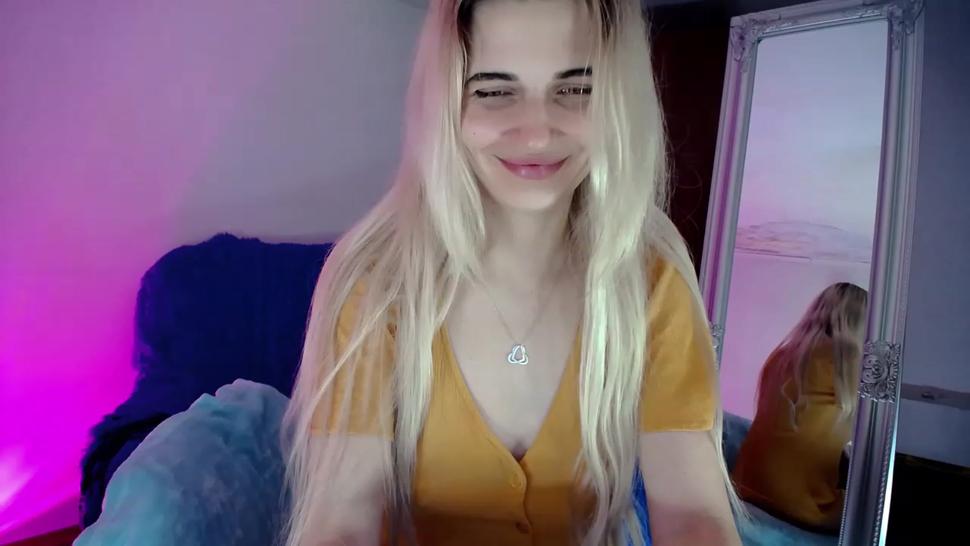 Gallery image thumbnail from SexyMilfa's myfreecams stream on, 11/15/2022, 01:29 image 11 of 20