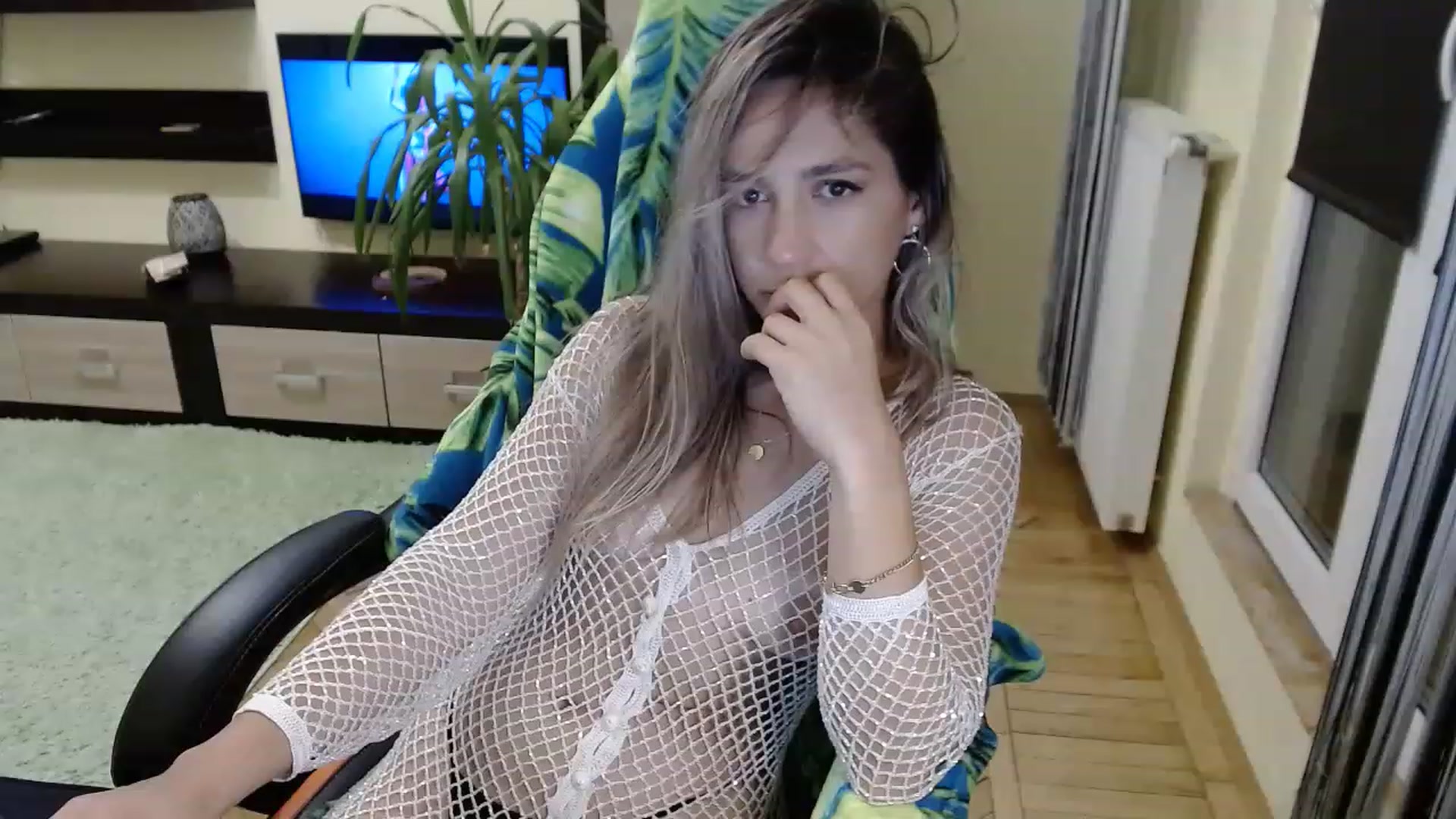 Gallery image thumbnail from SexyNataliaa's myfreecams stream on, 11/27/2022, 19:02 image 11 of 20