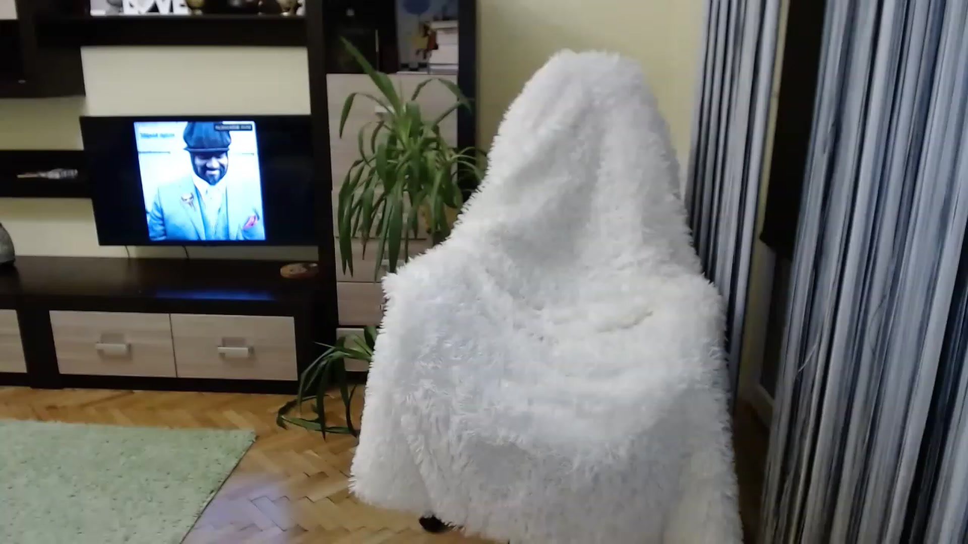 Gallery image thumbnail from SexyNataliaa's myfreecams stream on, 12/01/2022, 24:00 image 10 of 20