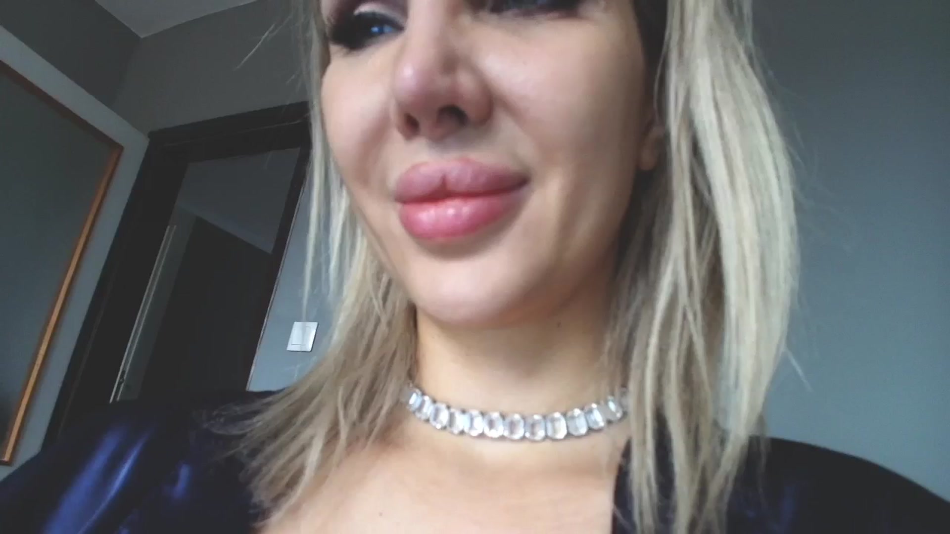 Gallery image thumbnail from SexyQueenNina's myfreecams stream on, 01/01/2026, 11:49 image 14 of 20