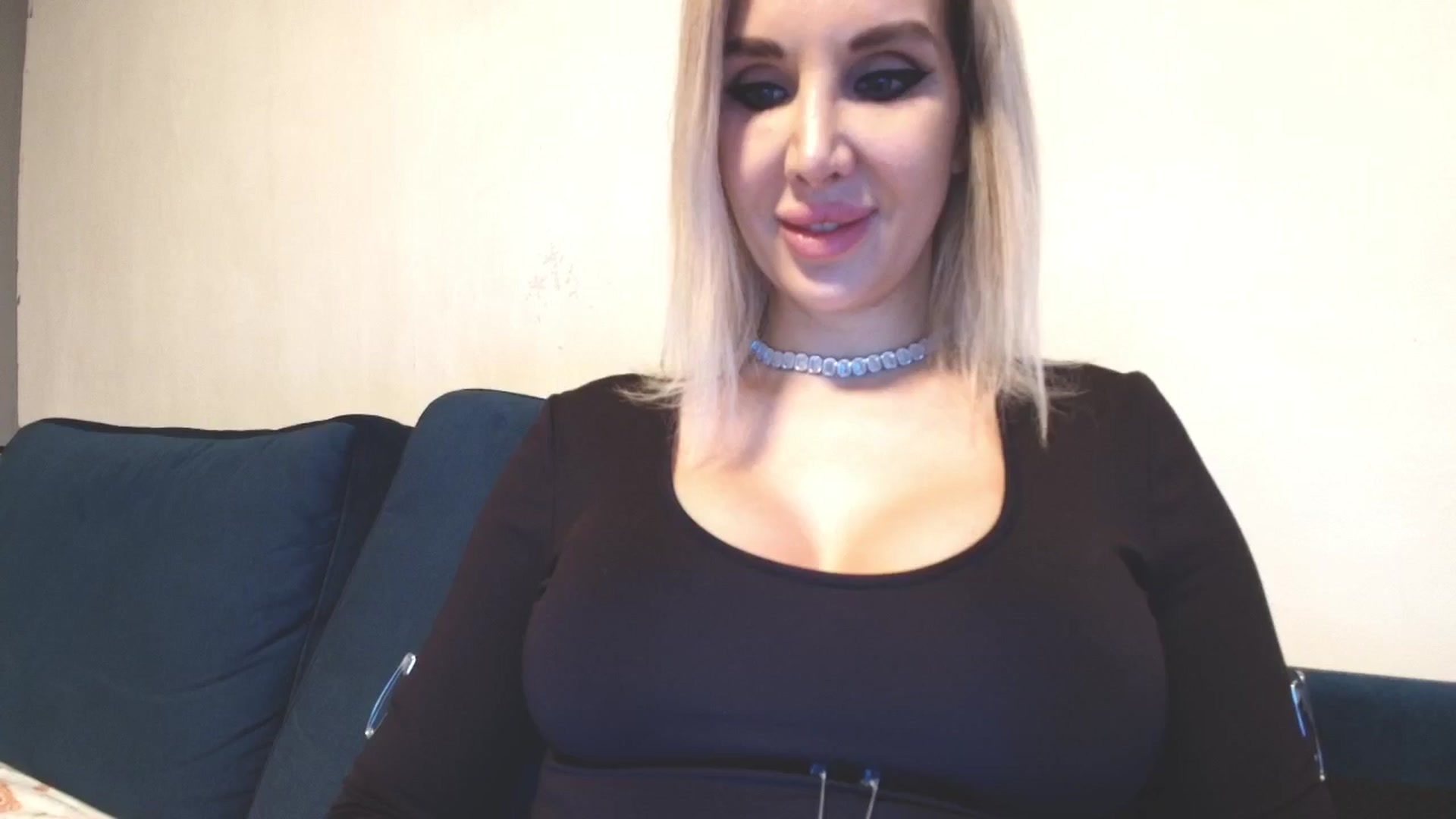 Gallery image thumbnail from SexyQueenNina's myfreecams stream on, 01/06/2026, 15:28 image 4 of 20