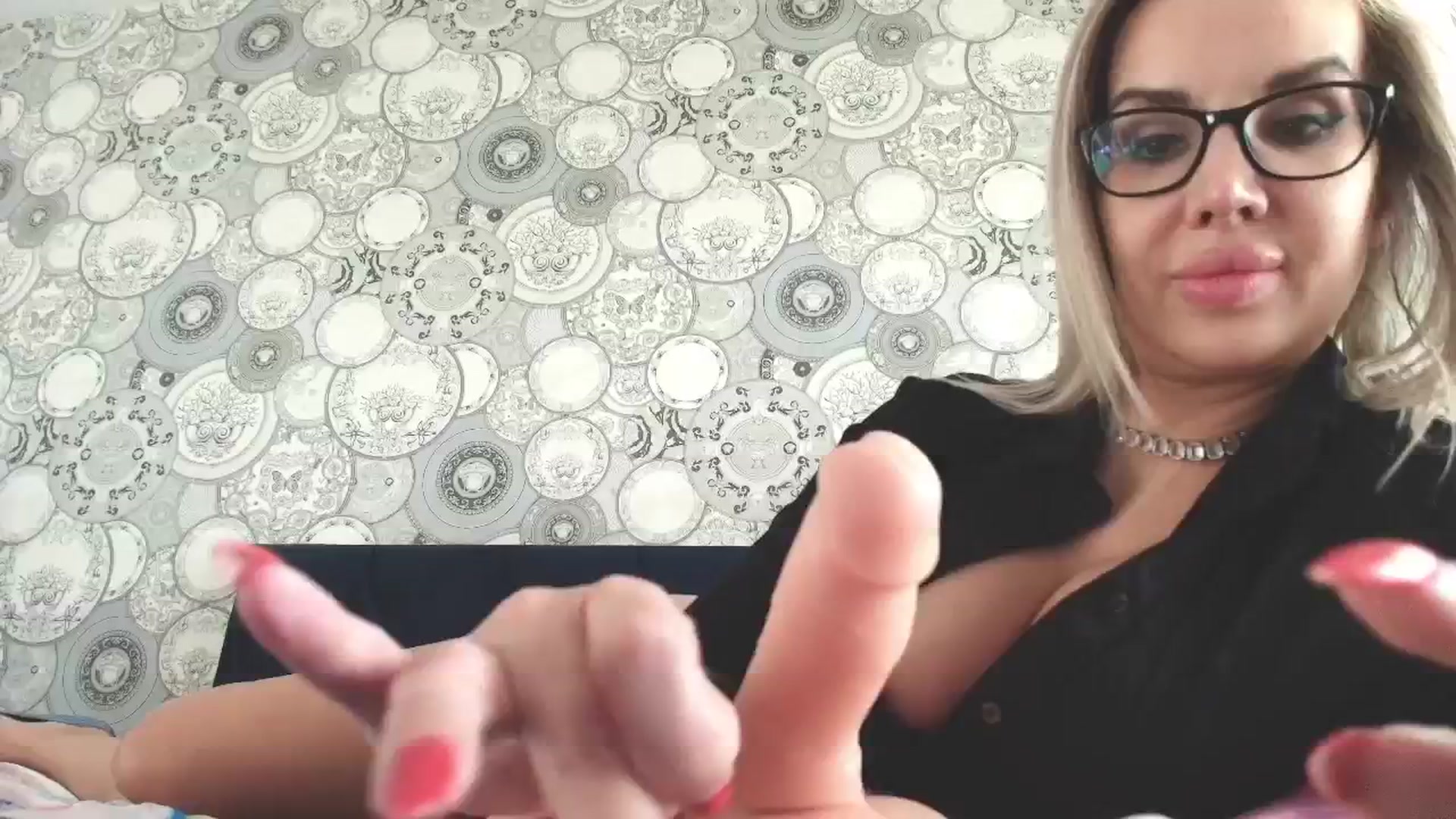Gallery image thumbnail from SexyQueenNina's myfreecams stream on, 01/12/2026, 14:16 image 1 of 20
