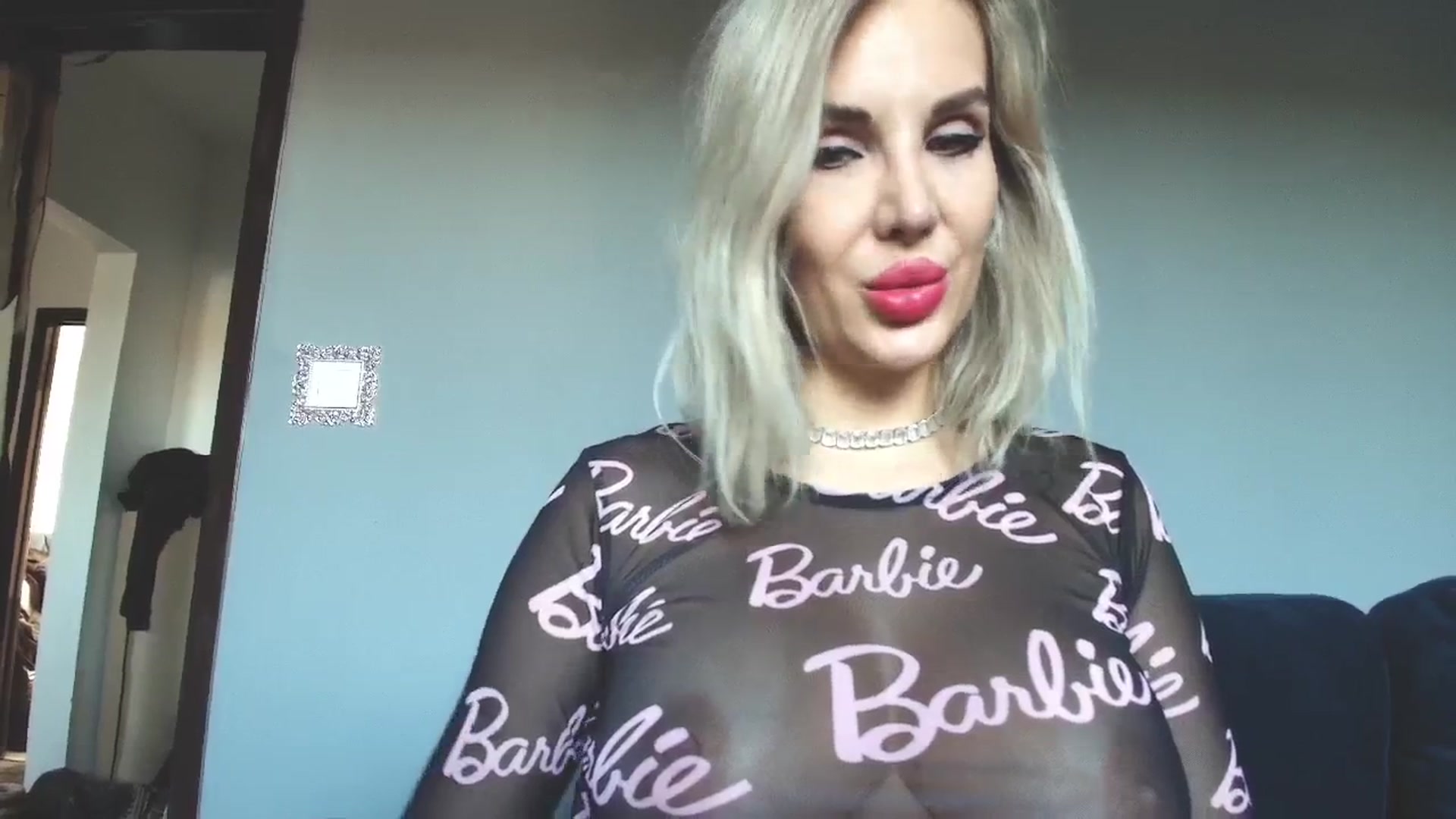 Gallery image thumbnail from SexyQueenNina's myfreecams stream on, 01/18/2026, 12:34 image 2 of 20