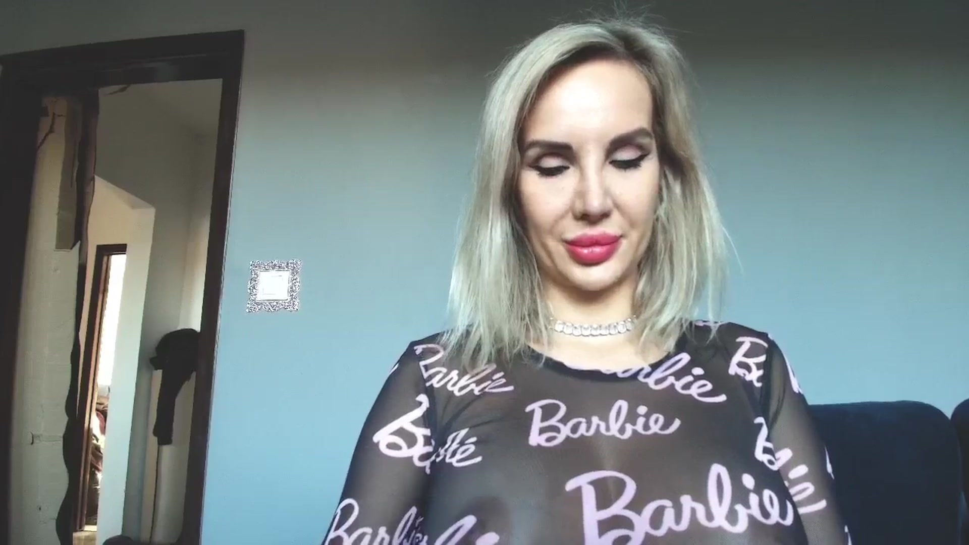 Gallery image thumbnail from SexyQueenNina's myfreecams stream on, 01/18/2026, 12:34 image 18 of 20