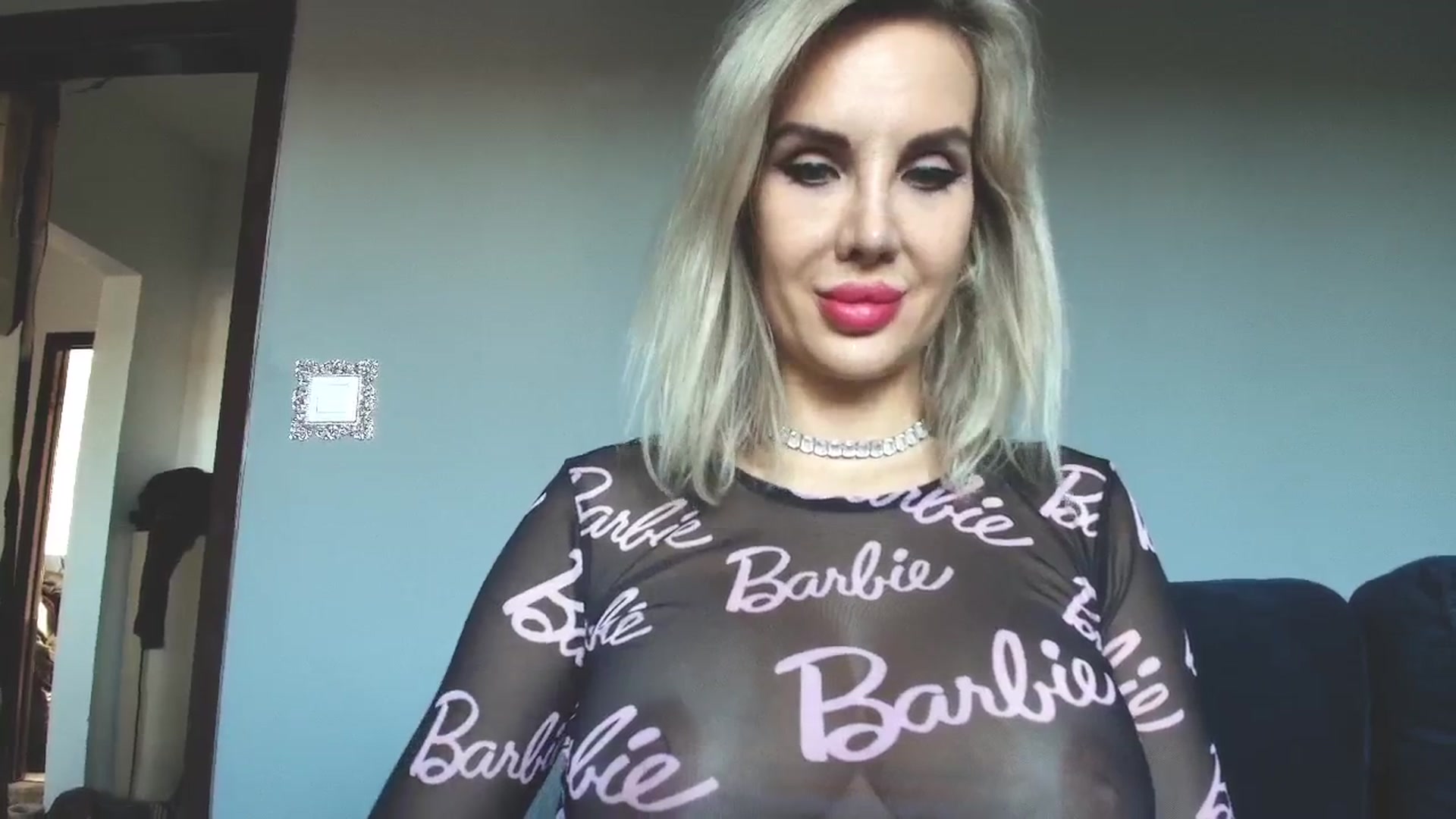 Gallery image thumbnail from SexyQueenNina's myfreecams stream on, 01/18/2026, 12:34 image 7 of 20
