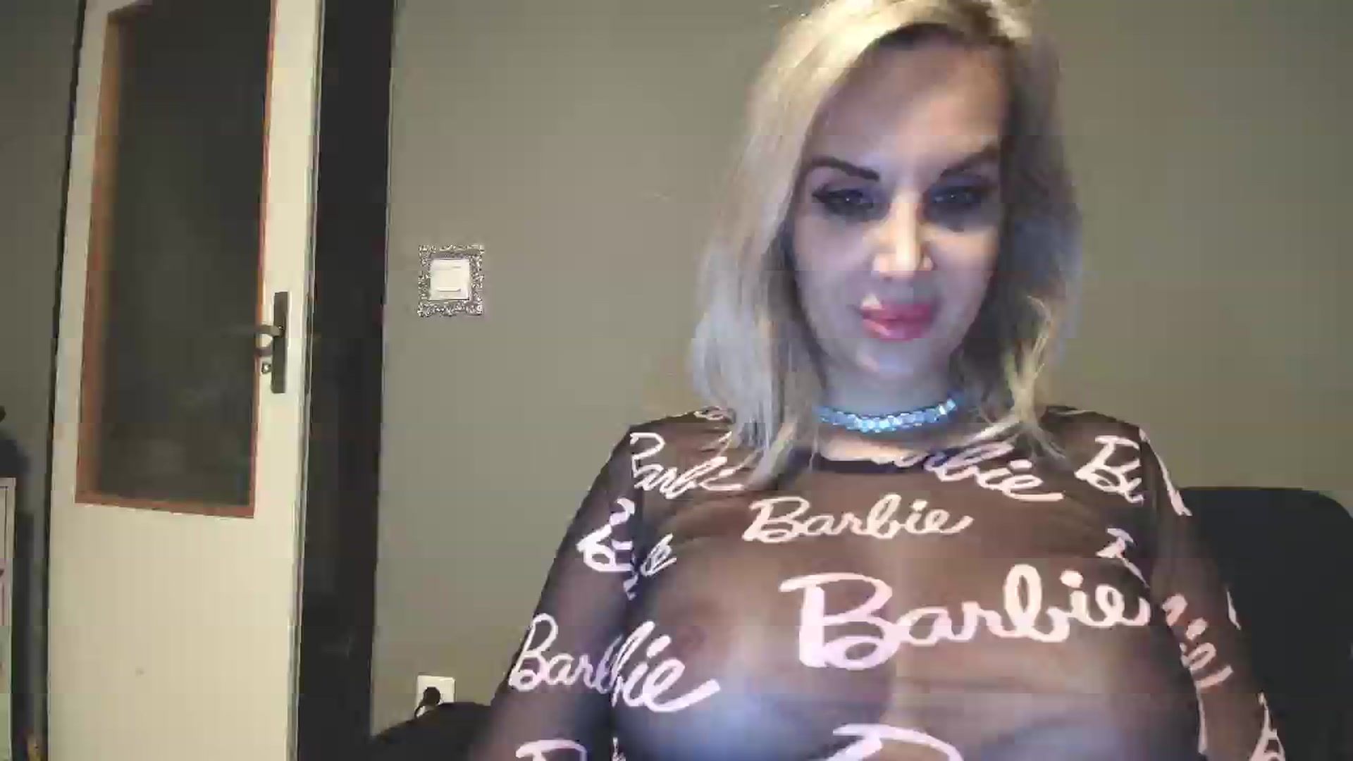 Gallery image thumbnail from SexyQueenNina's myfreecams stream on, 01/18/2026, 17:38 image 1 of 20