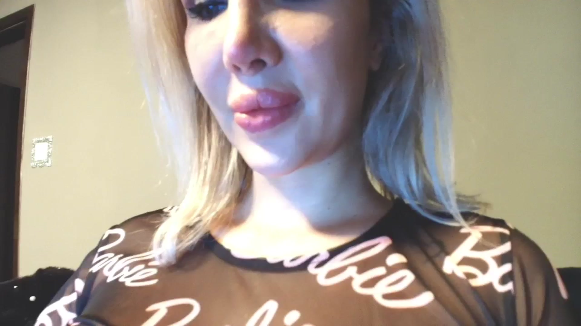 Gallery image thumbnail from SexyQueenNina's myfreecams stream on, 01/23/2026, 18:21 image 19 of 20